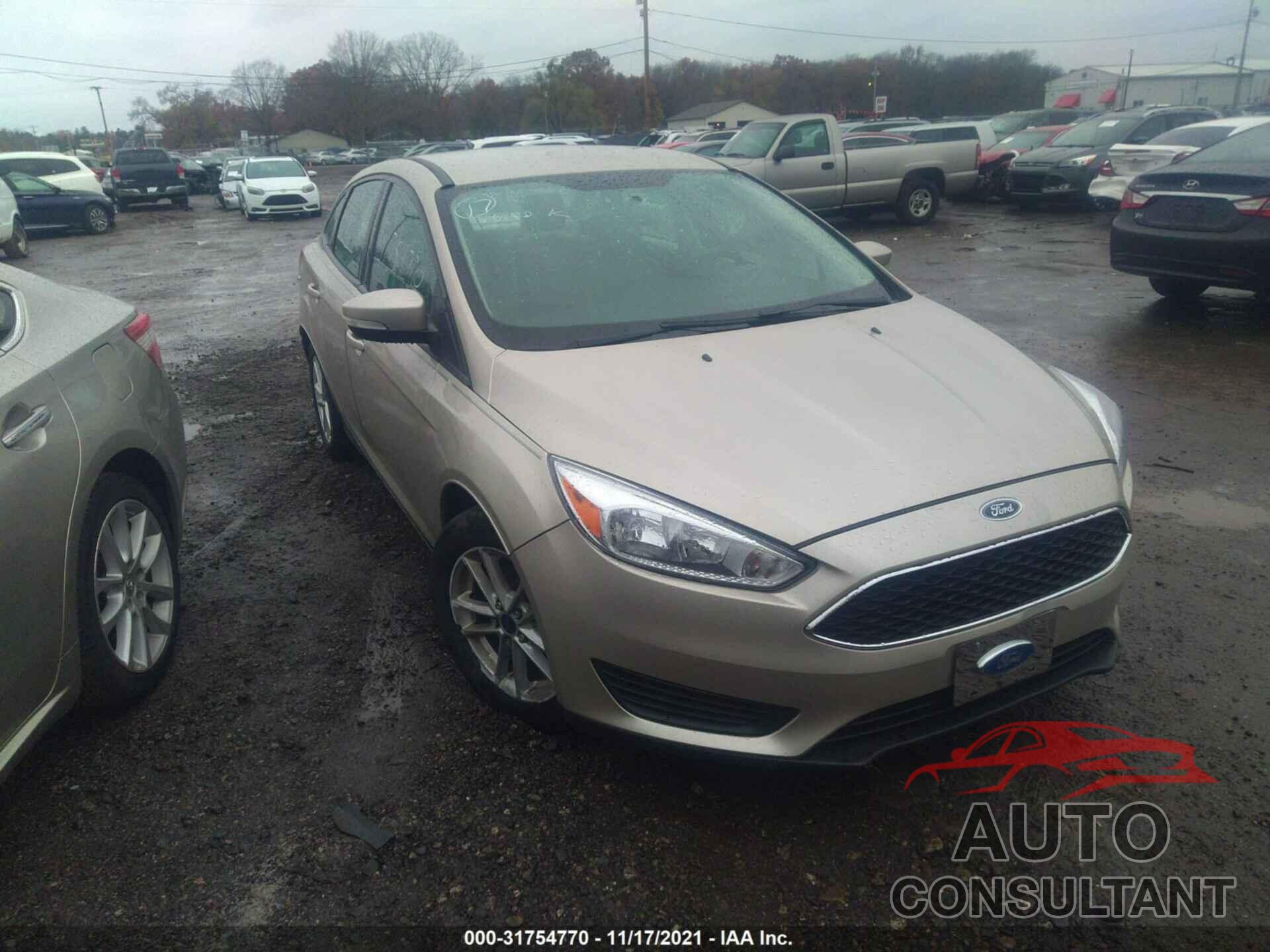 FORD FOCUS 2017 - 1FADP3F24HL213167