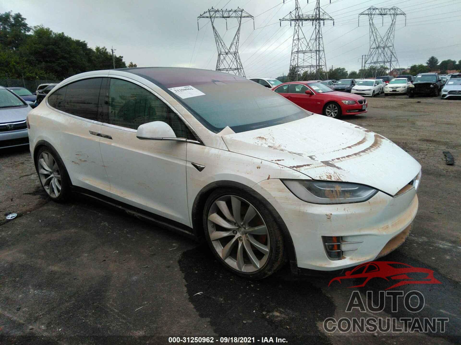 TESLA MODEL X 2017 - 5YJXCBE20HF044489