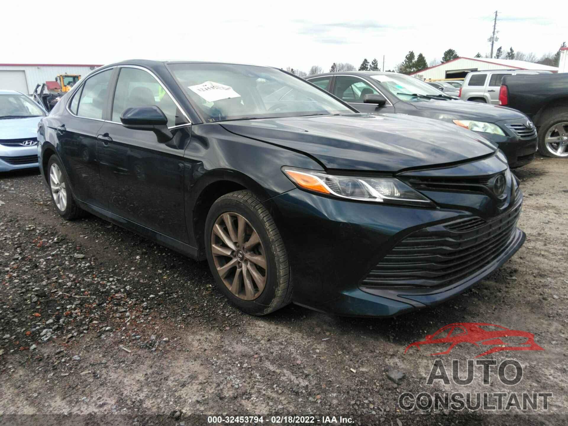 TOYOTA CAMRY 2018 - 4T1B11HK9JU585040