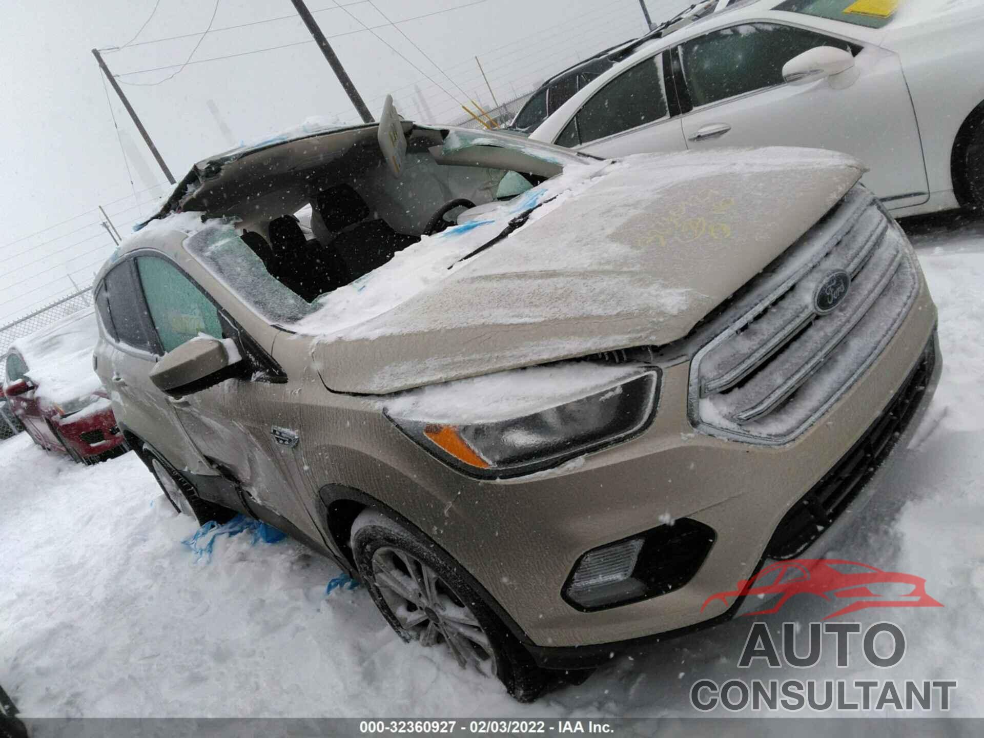 FORD ESCAPE 2017 - 1FMCU0GD8HUD92218
