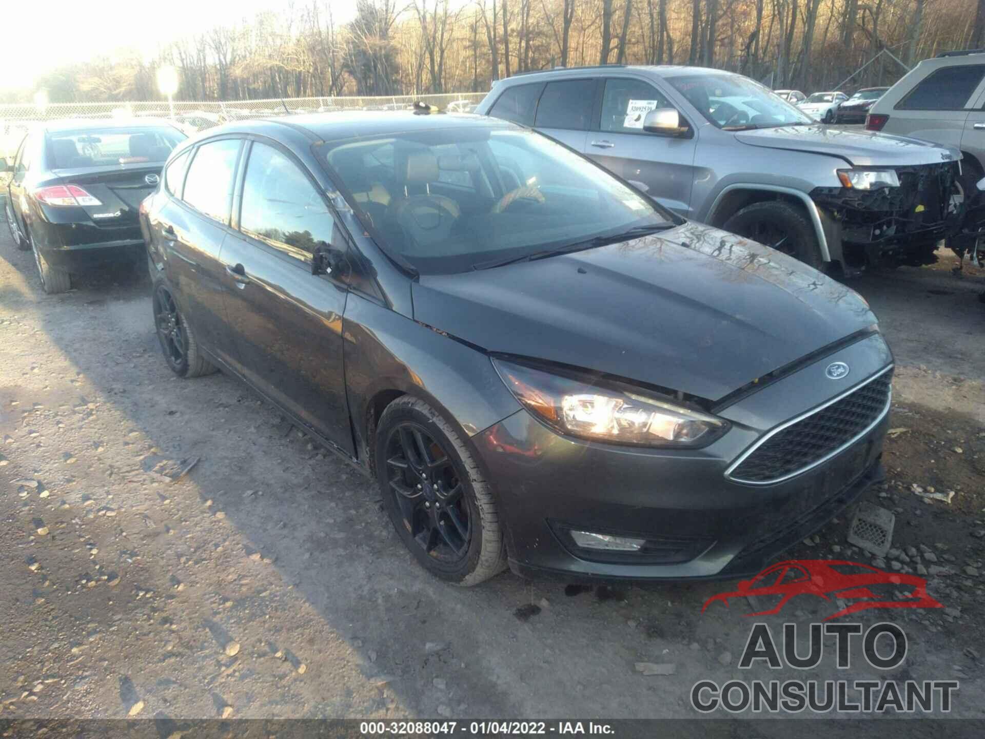 FORD FOCUS 2016 - 1FADP3K28GL388462
