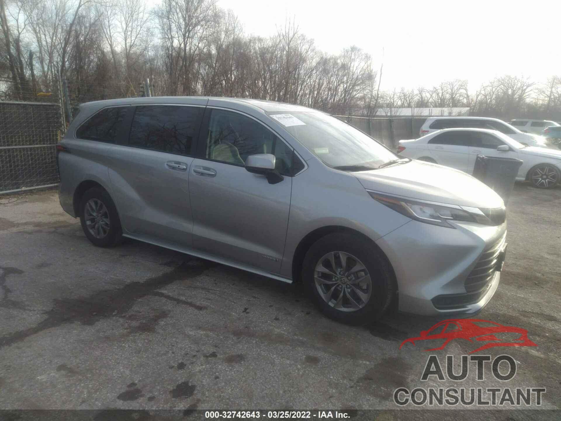 TOYOTA SIENNA 2021 - 5TDKRKEC7MS029253