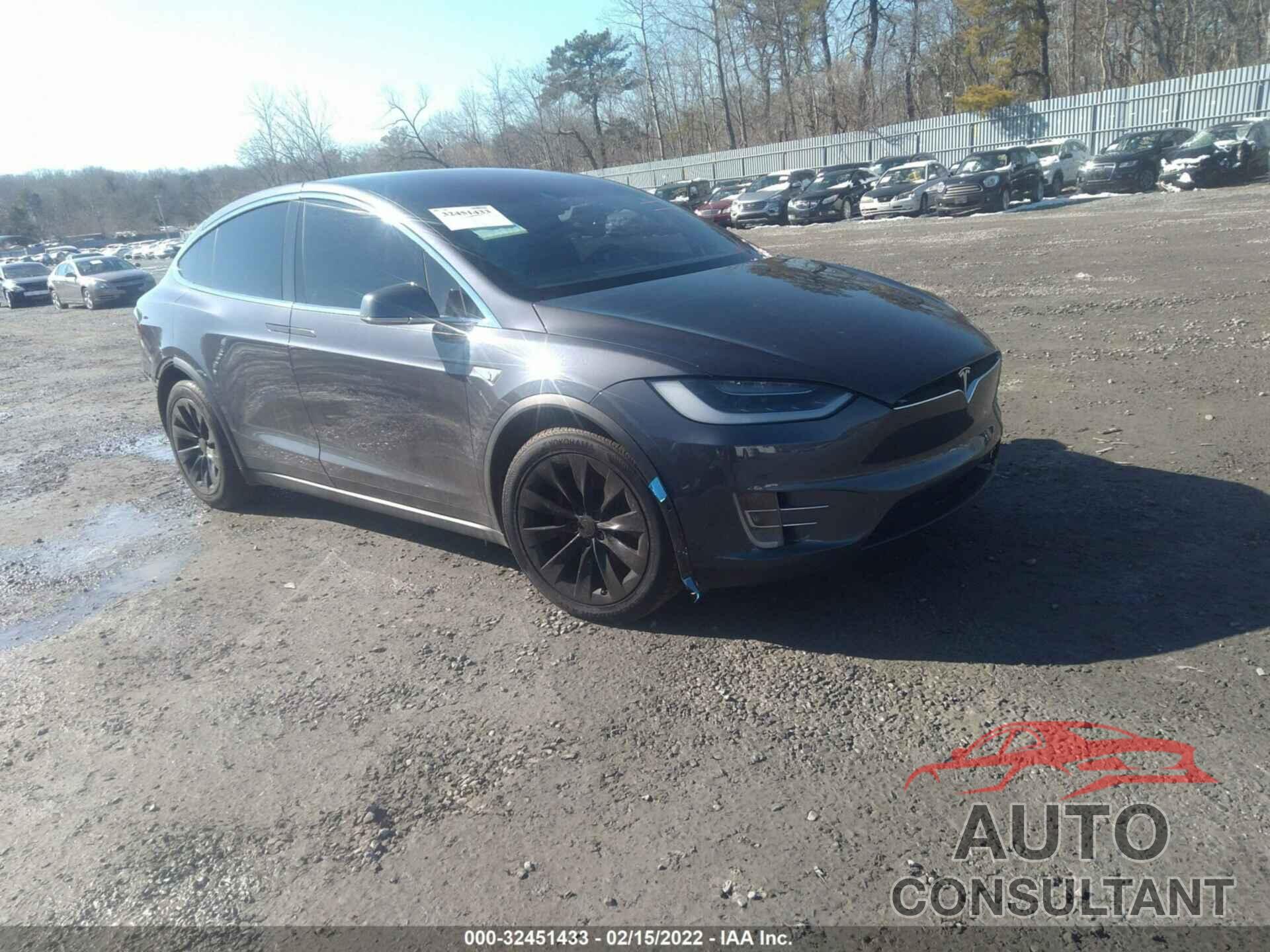 TESLA MODEL X 2016 - 5YJXCAE26GF002319