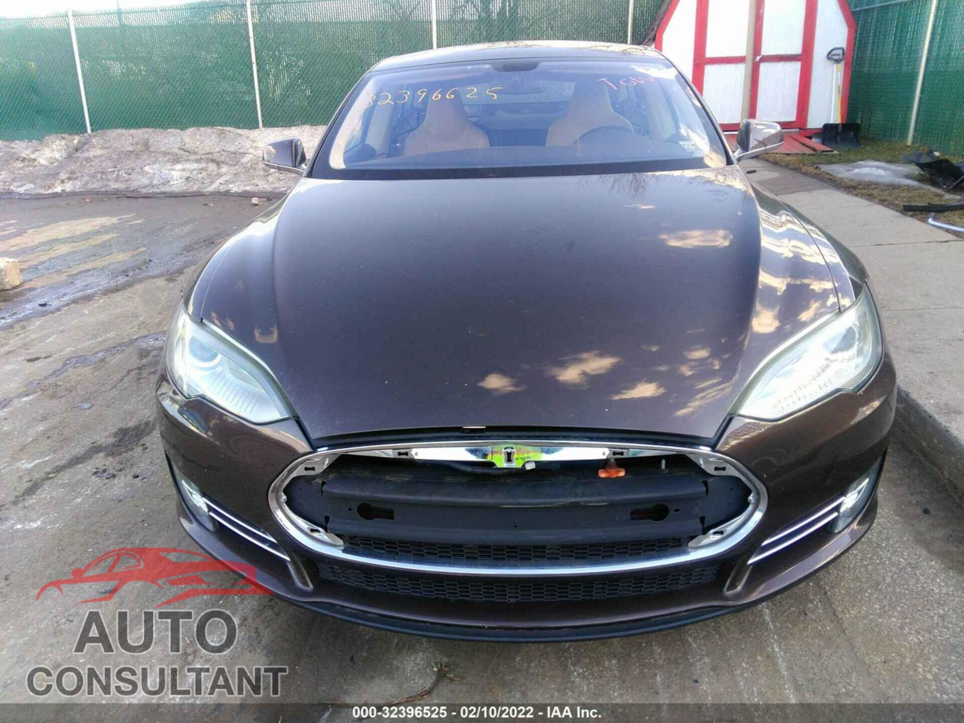 TESLA MODEL S 2013 - 5YJSA1CG1DFP03747