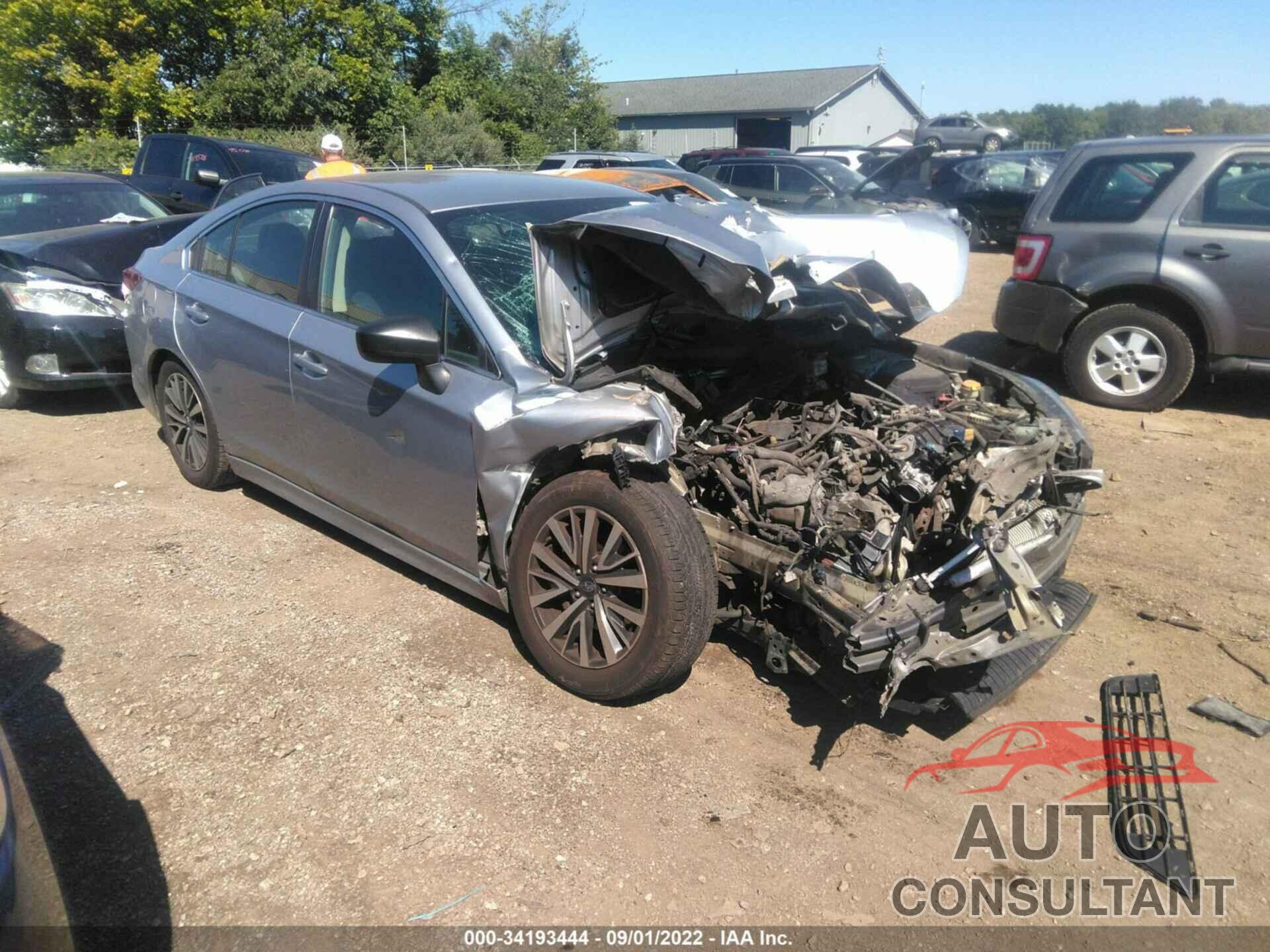 SUBARU LEGACY 2018 - 4S3BNAB65J3016177