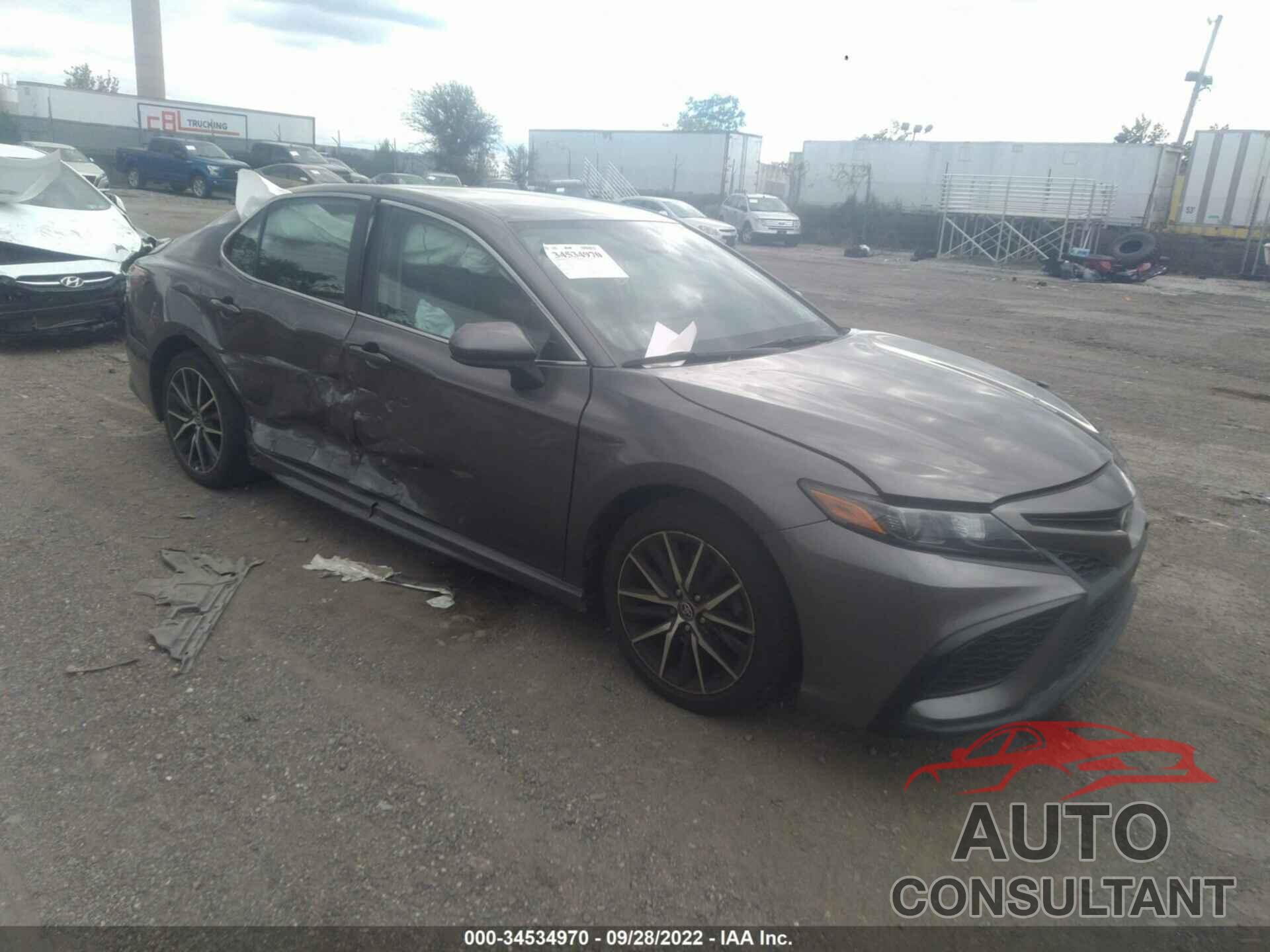 TOYOTA CAMRY 2021 - 4T1G11AKXMU513140