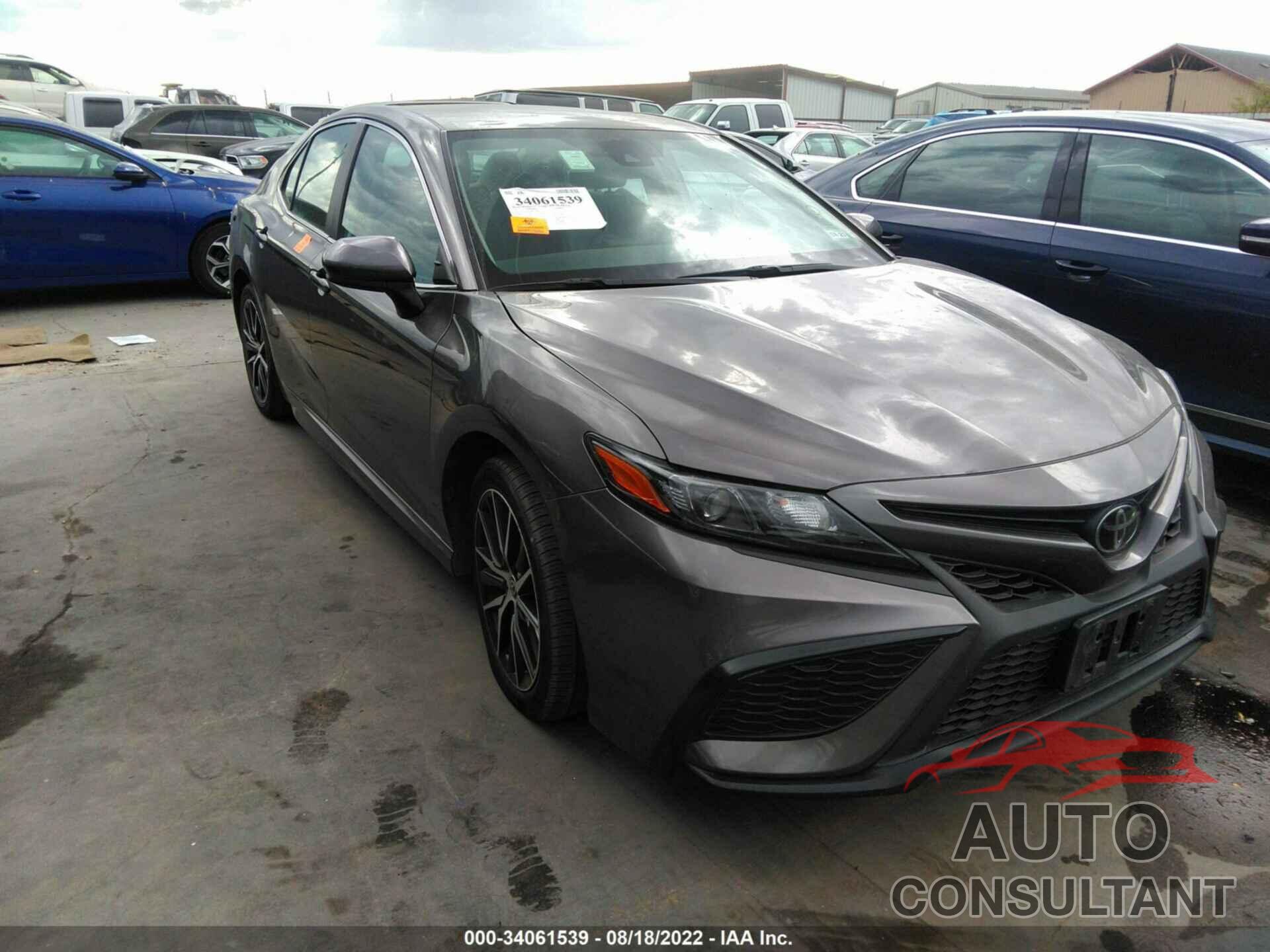 TOYOTA CAMRY 2021 - 4T1G11AKXMU574987