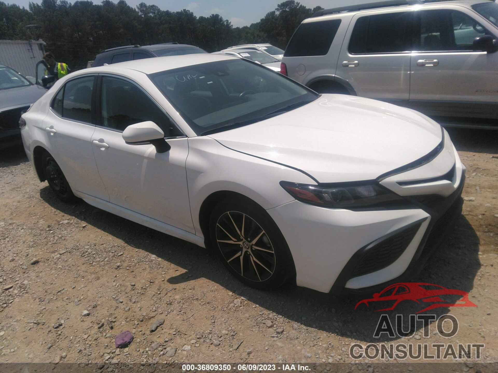 TOYOTA CAMRY 2022 - 4T1G11AK4NU630665