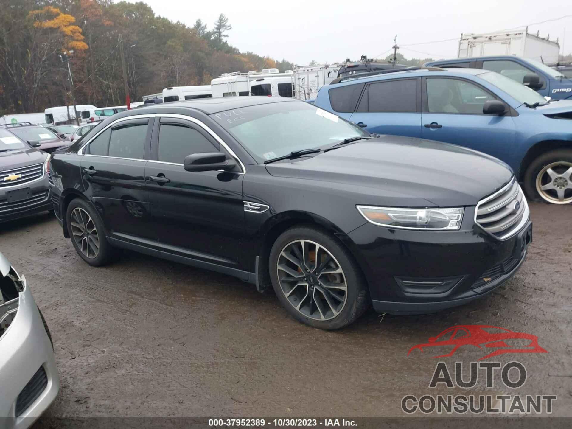 FORD TAURUS 2018 - 1FAHP2E80JG138340