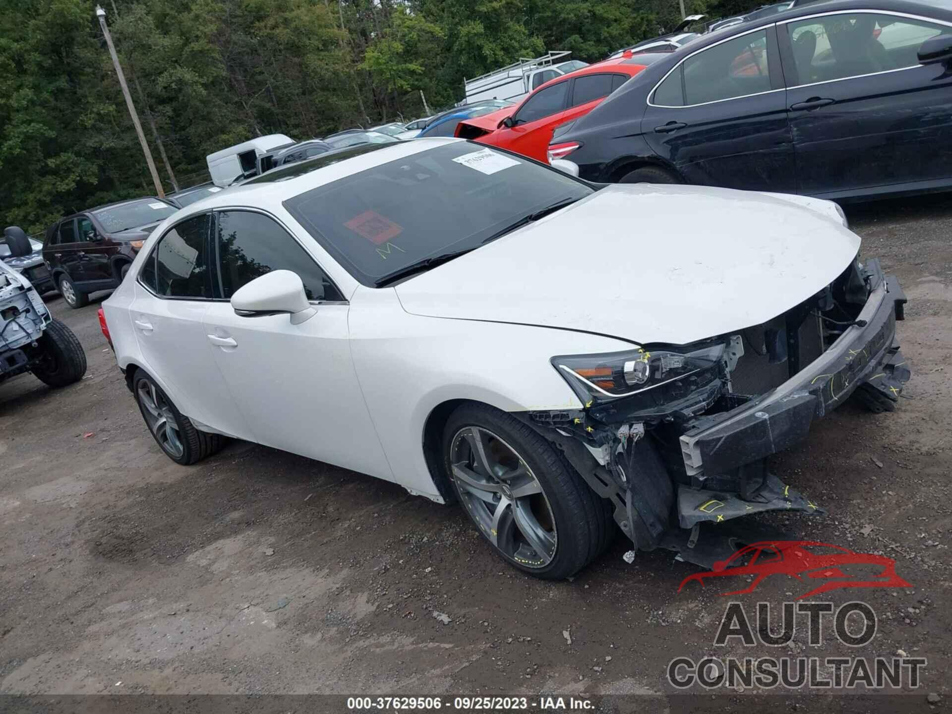 LEXUS IS 300 2018 - JTHC81D23J5028210