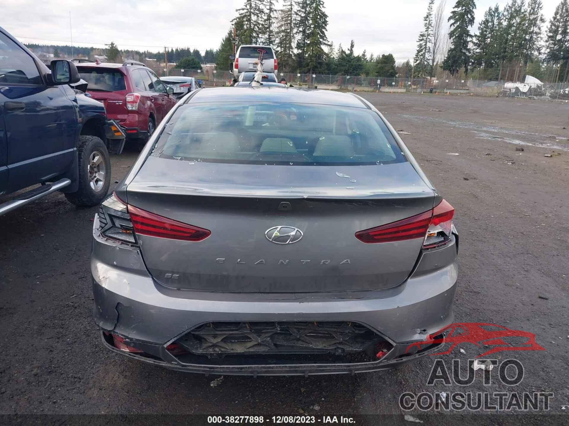 HYUNDAI ELANTRA 2019 - 5NPD74LF7KH494366