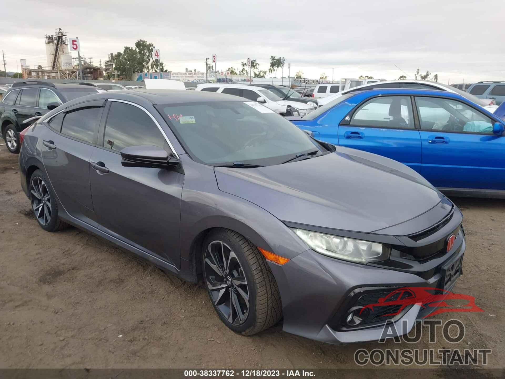 HONDA CIVIC 2018 - 2HGFC1E51JH710440