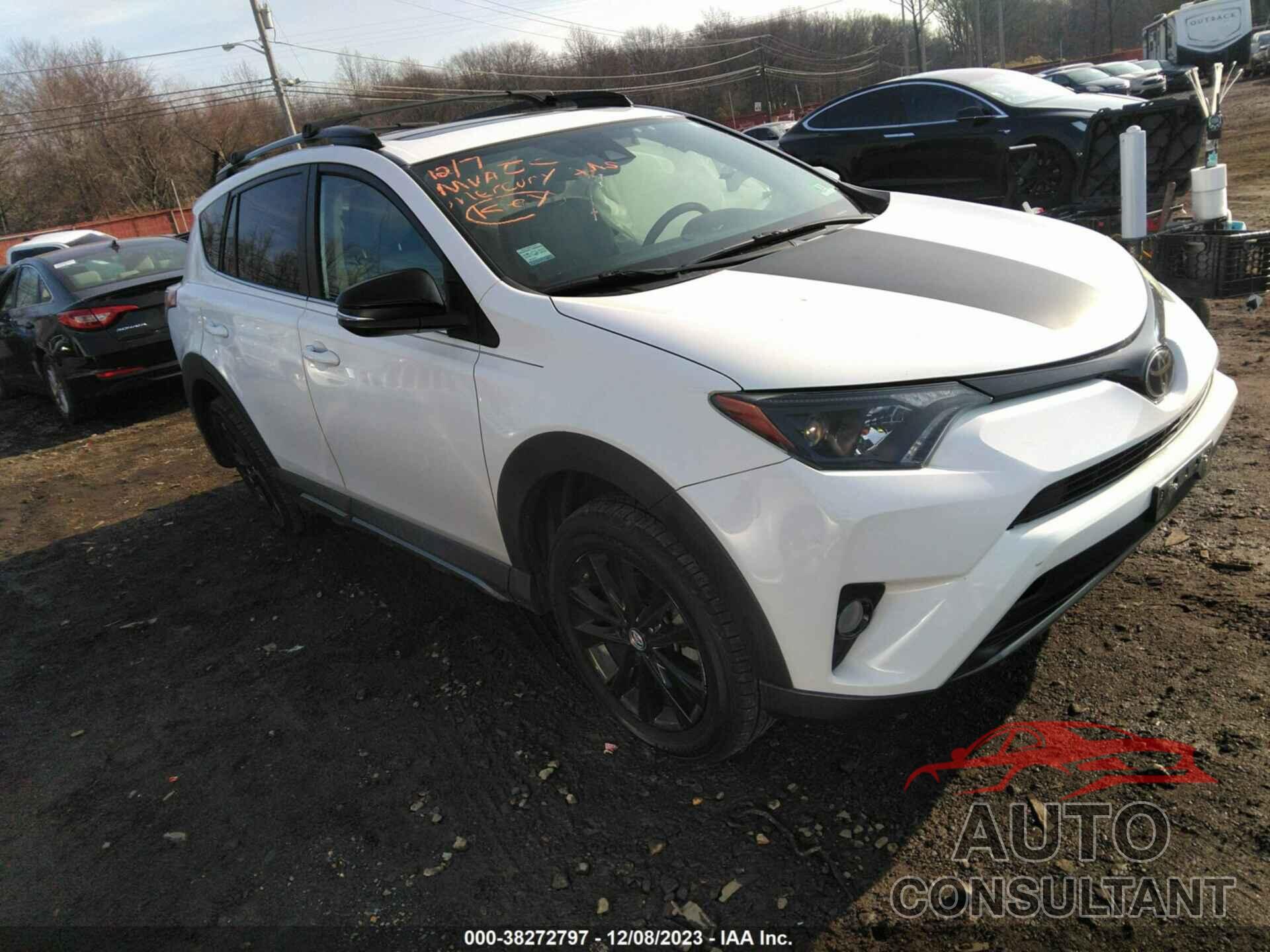 TOYOTA RAV4 2018 - 2T3RFREV1JW834001