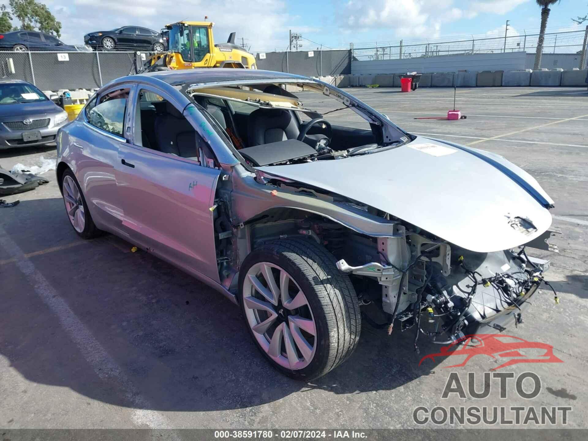 TESLA MODEL 3 2018 - 5YJ3E1EA8JF015290
