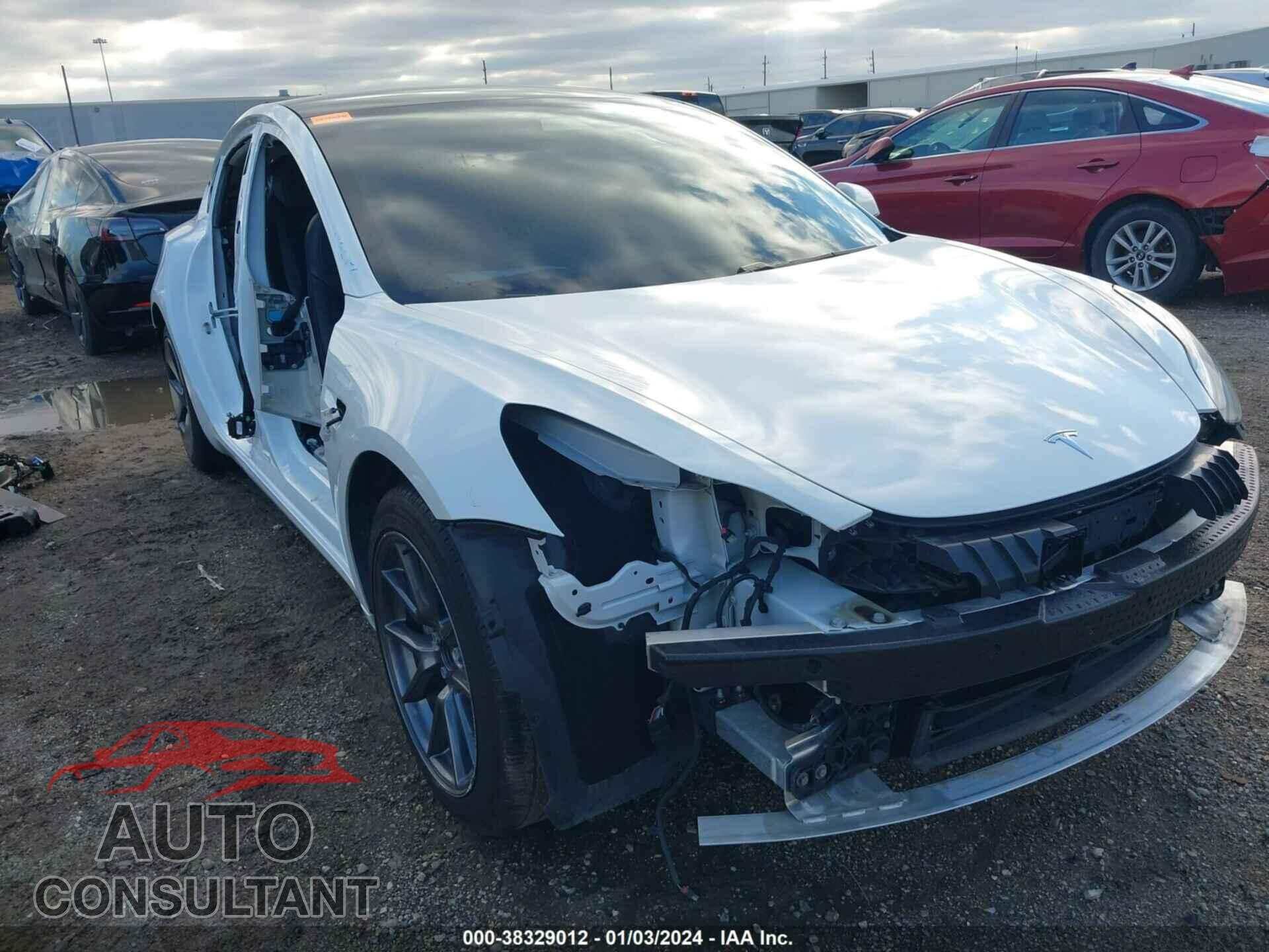 TESLA MODEL 3 2021 - 5YJ3E1EA5MF017566