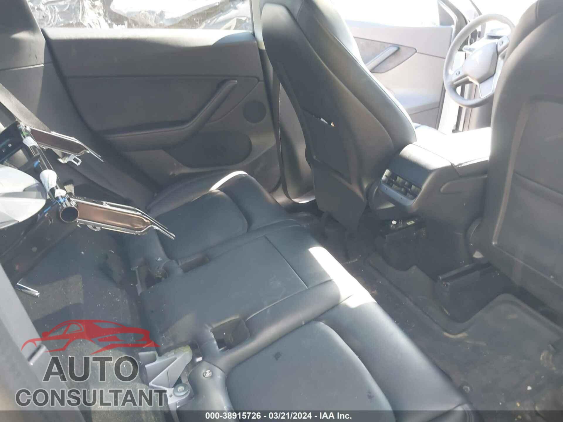 TESLA MODEL Y 2021 - 5YJYGDEDXMF106982