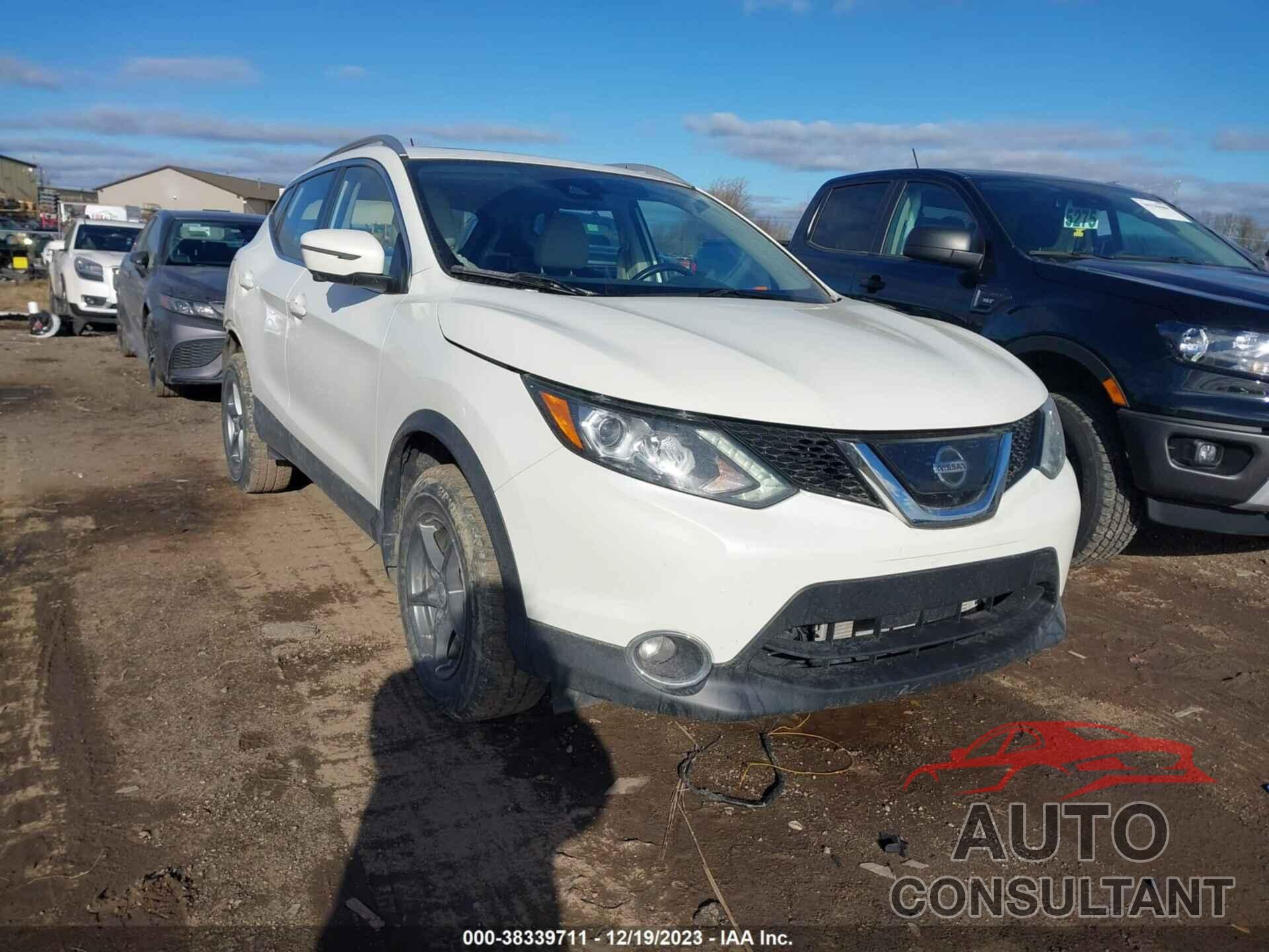 NISSAN ROGUE SPORT 2018 - JN1BJ1CR6JW207841