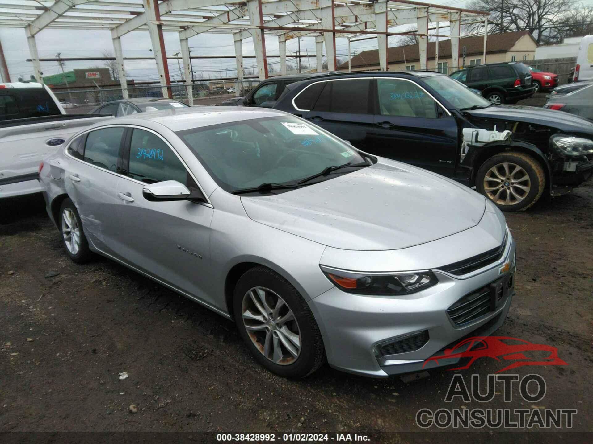 CHEVROLET MALIBU 2017 - 1G1ZE5ST8HF200008