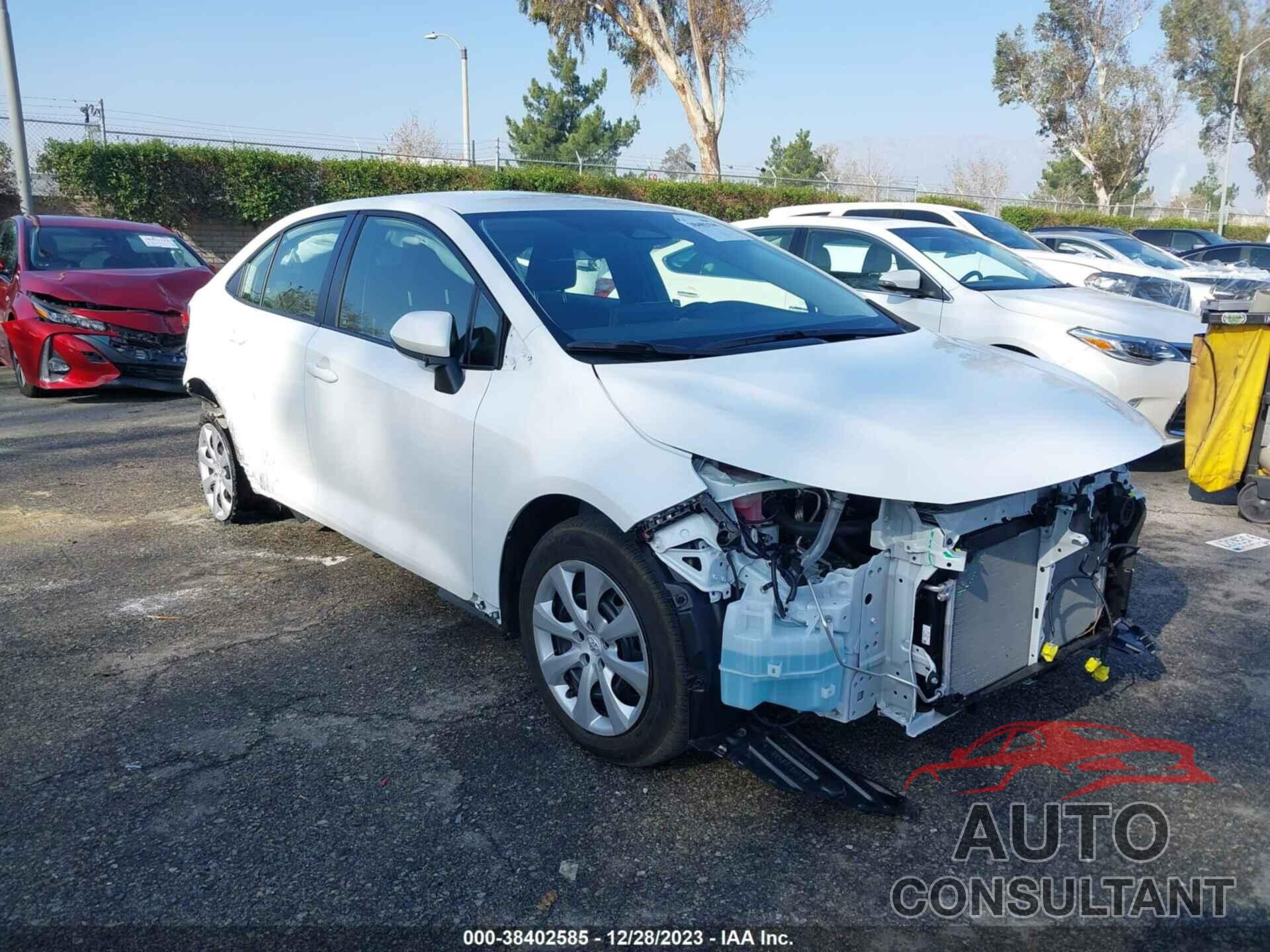 TOYOTA COROLLA 2024 - JTDBCMFE2RJ017853