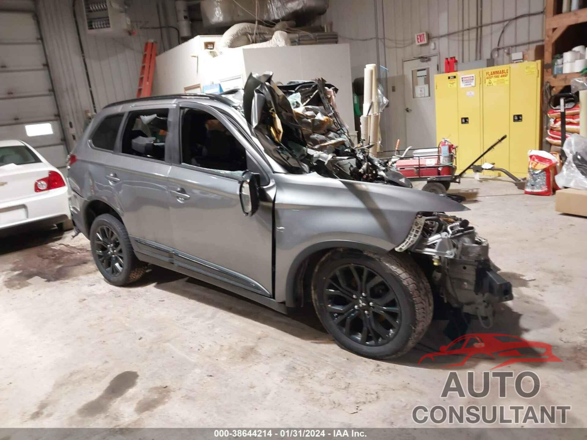 MITSUBISHI OUTLANDER 2019 - JA4AD3A35KZ030557