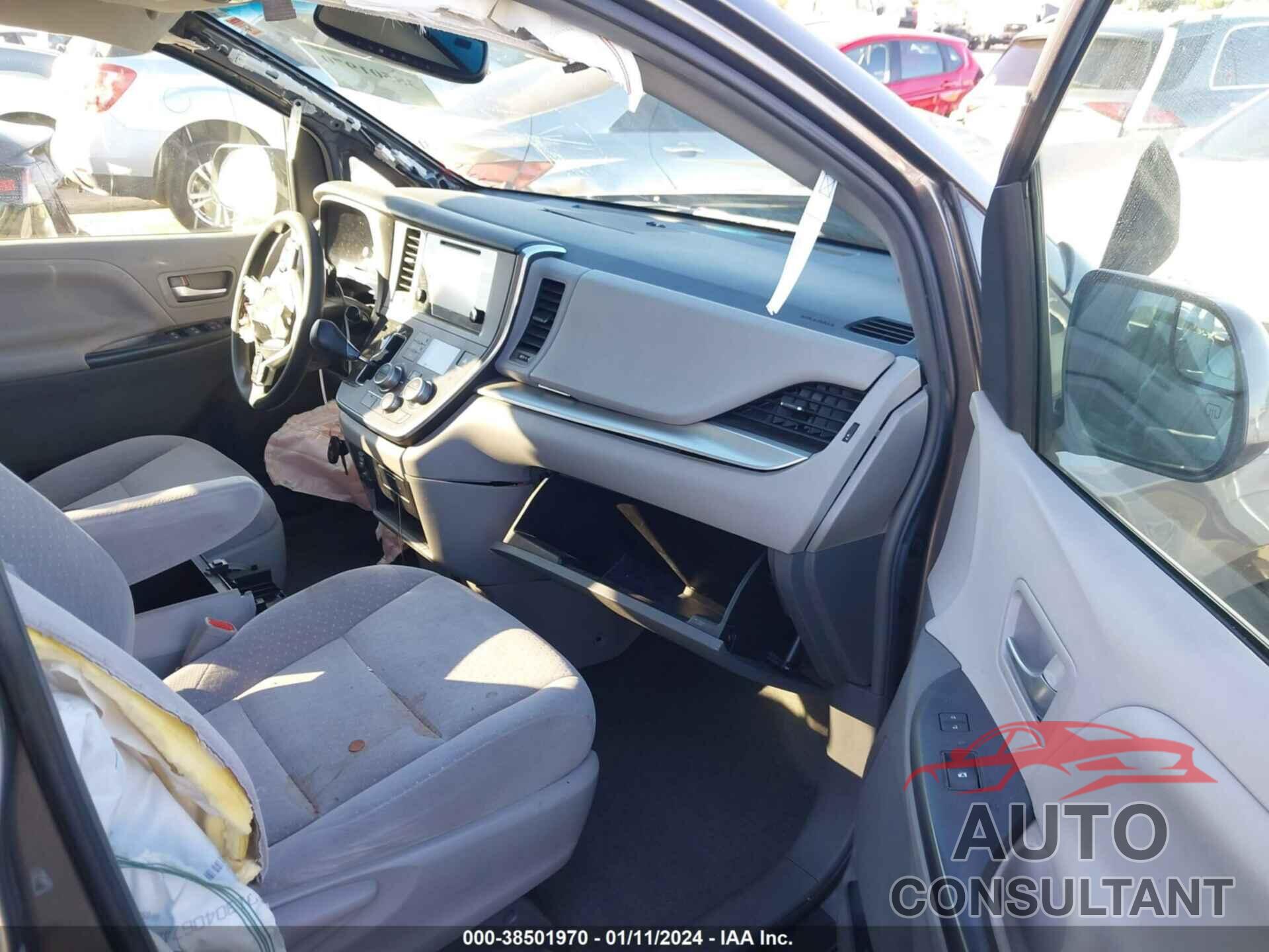 TOYOTA SIENNA 2017 - 5TDKZ3DC0HS807079