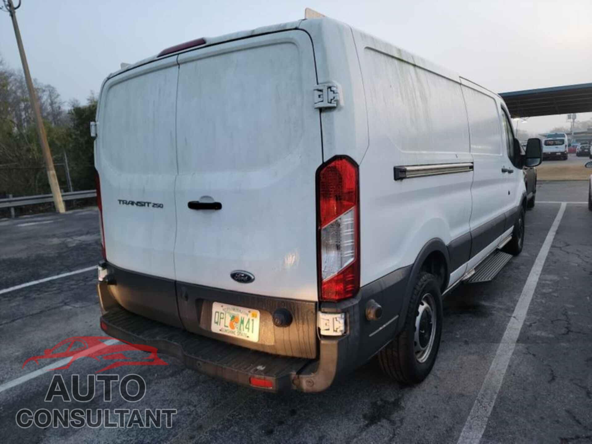 FORD TRANSIT 2017 - 1FTYR2YM0HKB51917