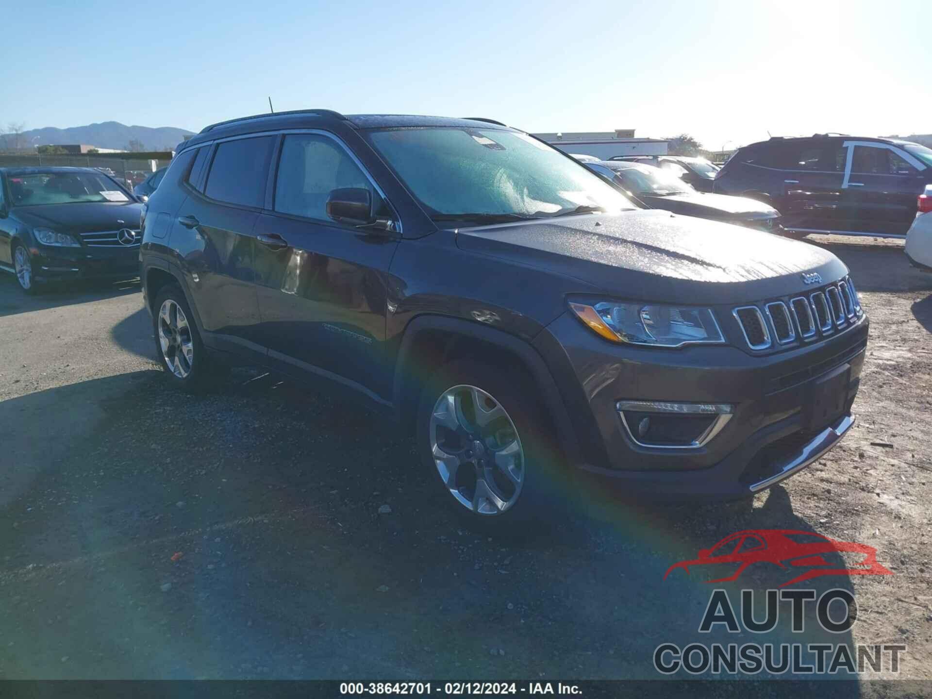 JEEP COMPASS 2018 - 3C4NJCCB2JT488227