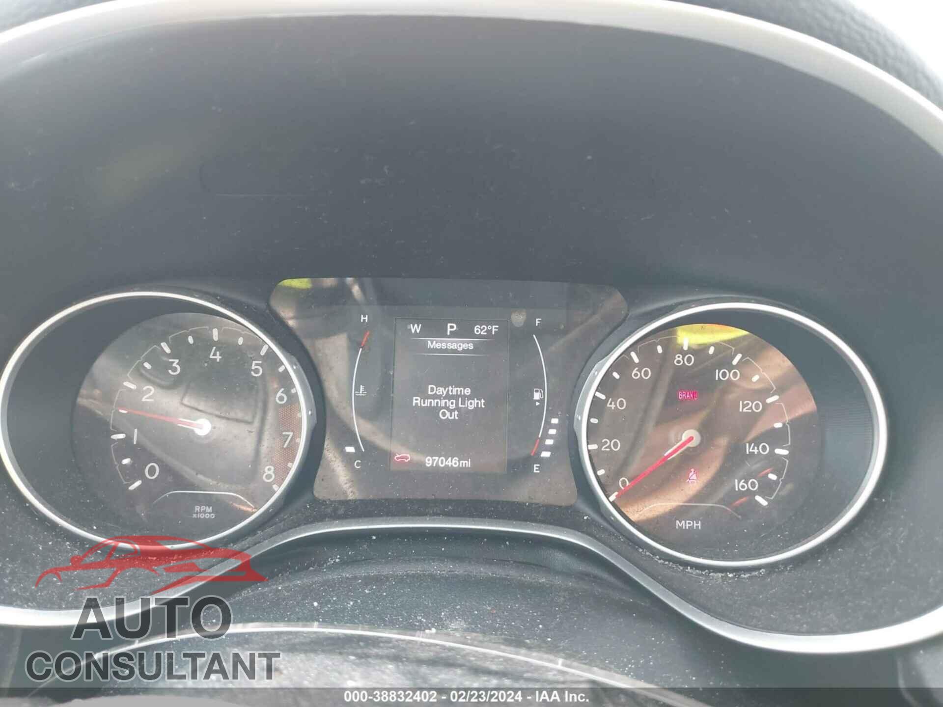 JEEP COMPASS 2018 - 3C4NJDBB2JT361212
