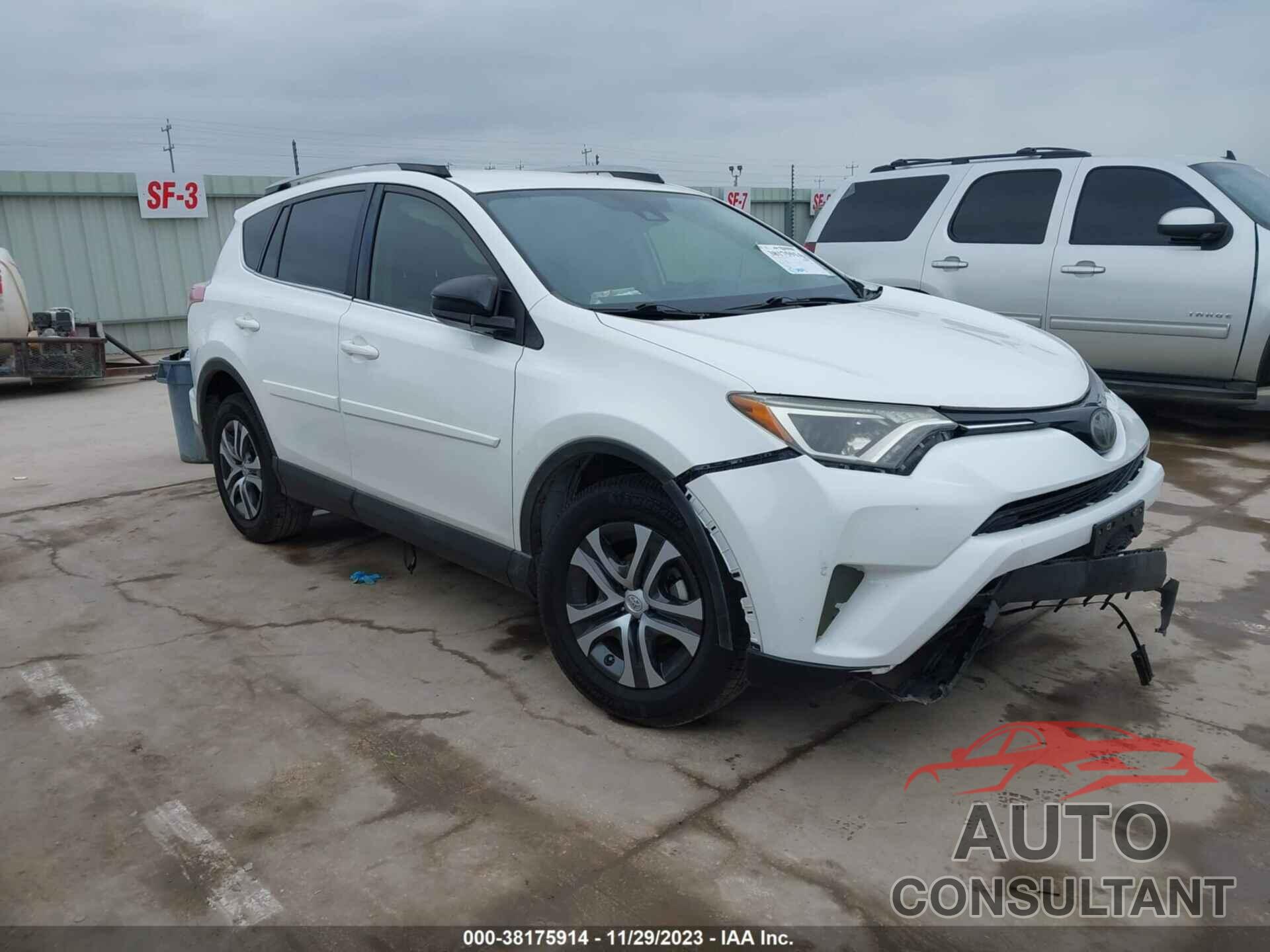 TOYOTA RAV4 2017 - JTMZFREV2HJ134402