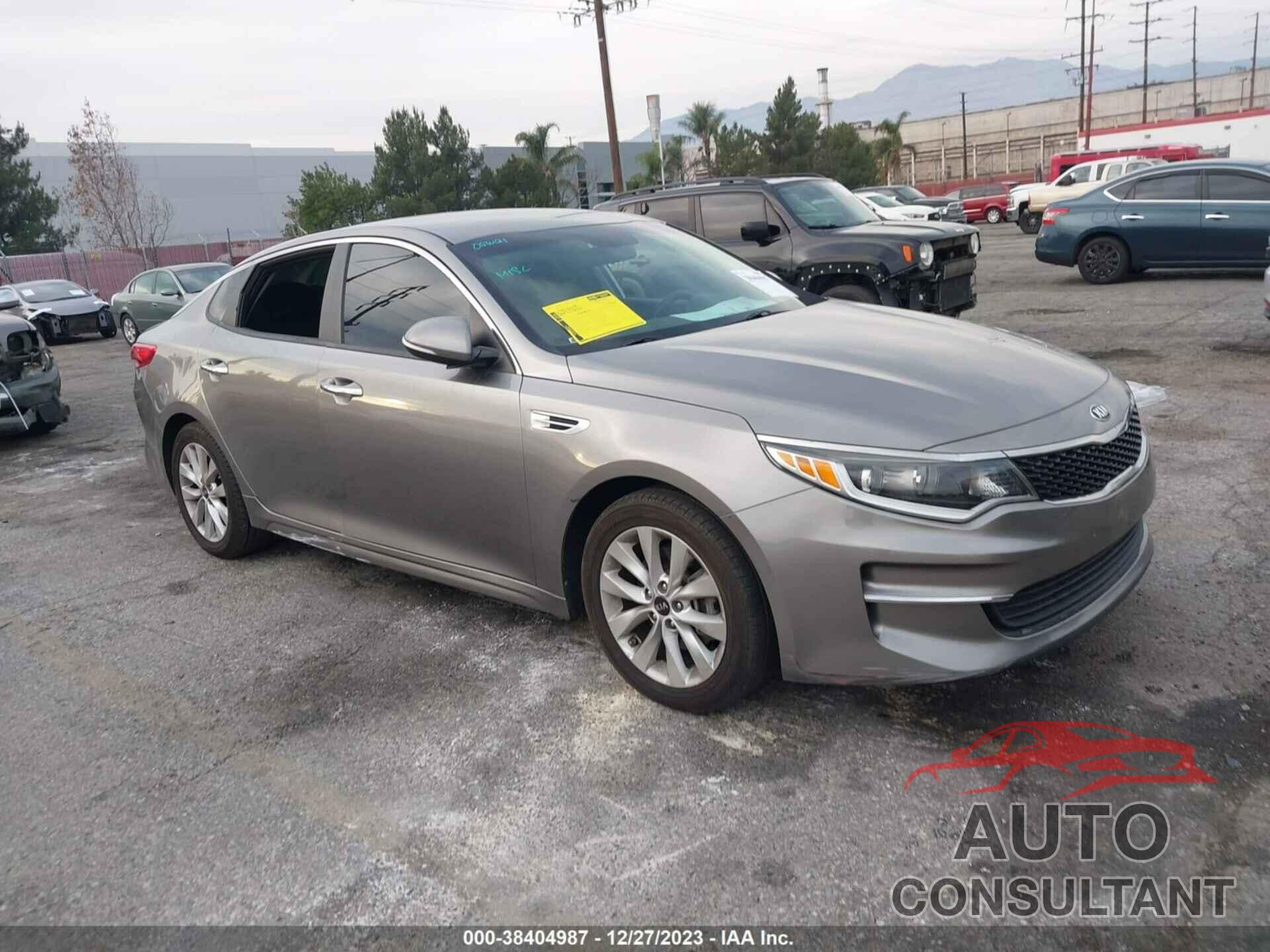 KIA OPTIMA 2018 - 5XXGT4L33JG251940