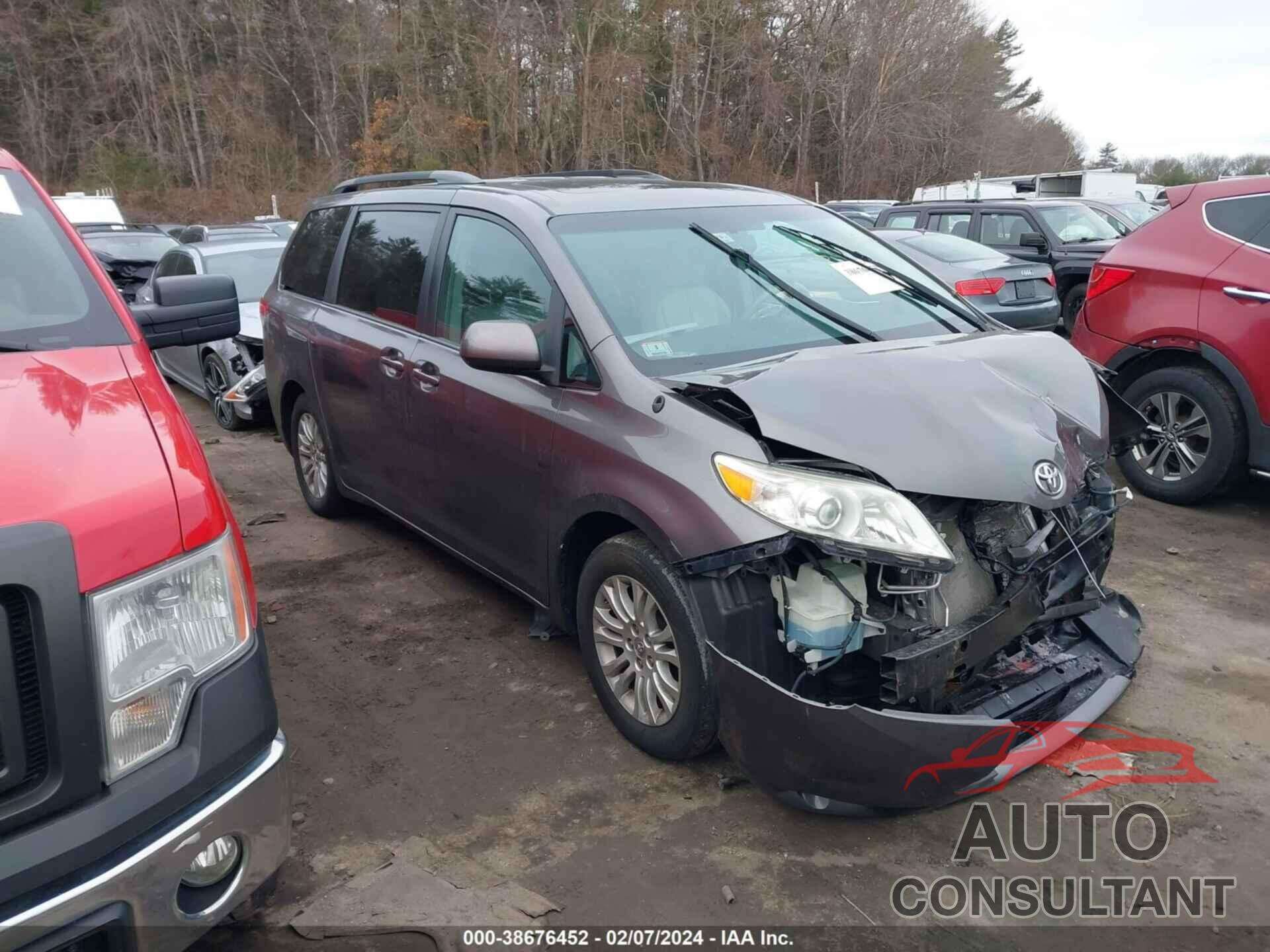 TOYOTA SIENNA 2013 - 5TDYK3DC8DS388715
