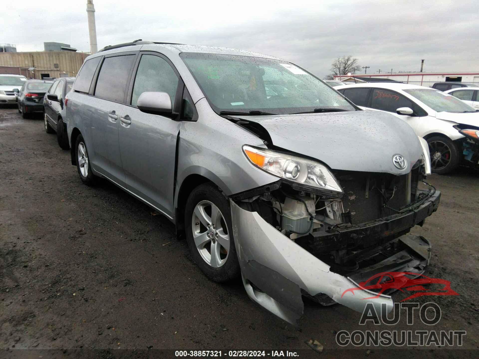 TOYOTA SIENNA 2017 - 5TDKZ3DC4HS841610