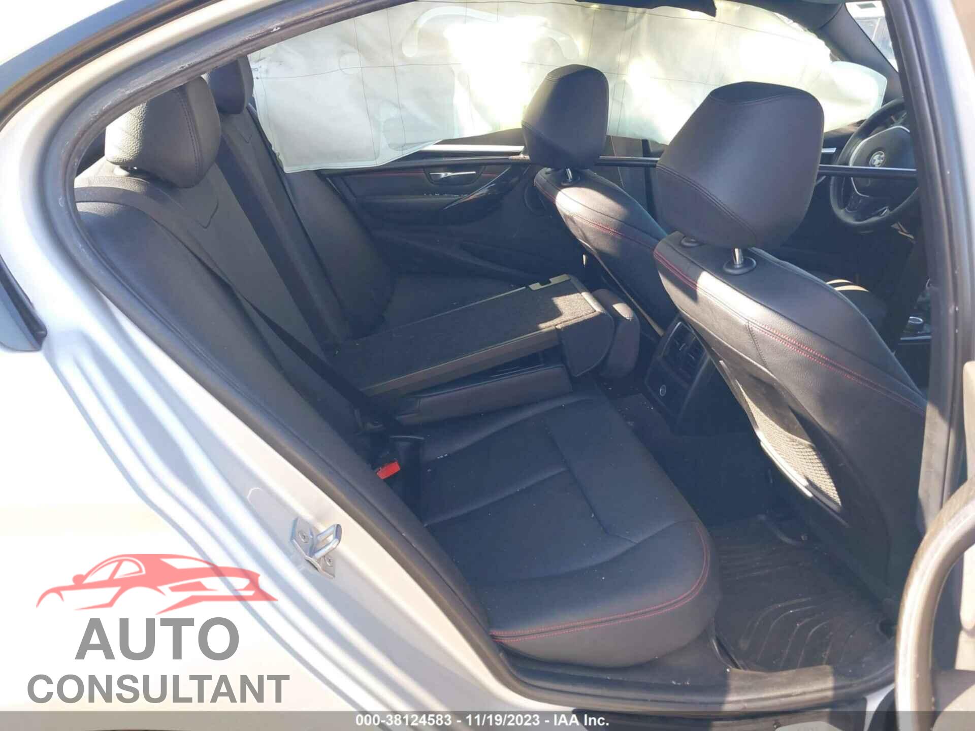 BMW 3 SERIES 2016 - WBA8E3G55GNU01769
