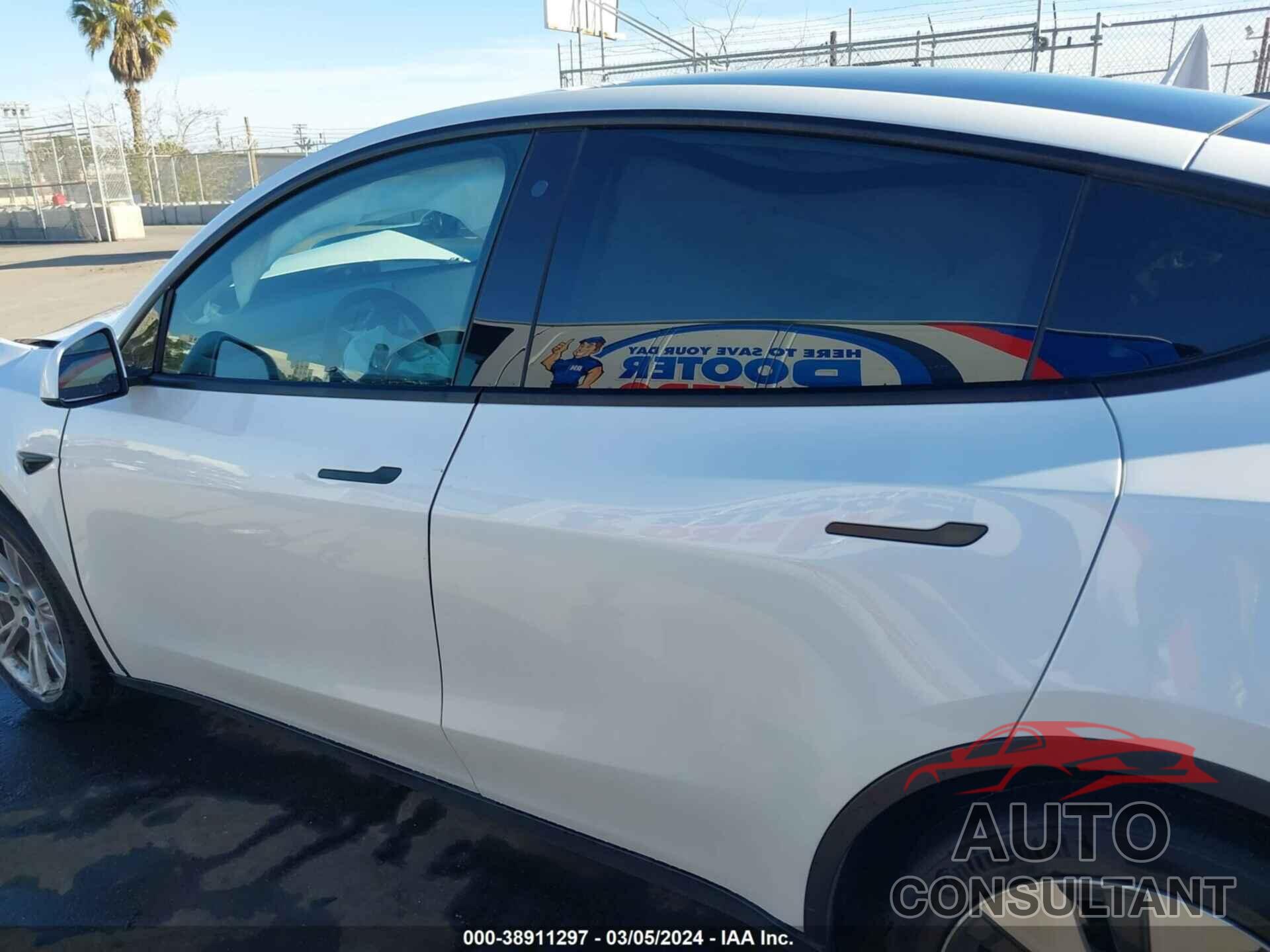 TESLA MODEL Y 2020 - 5YJYGDEE5LF032099