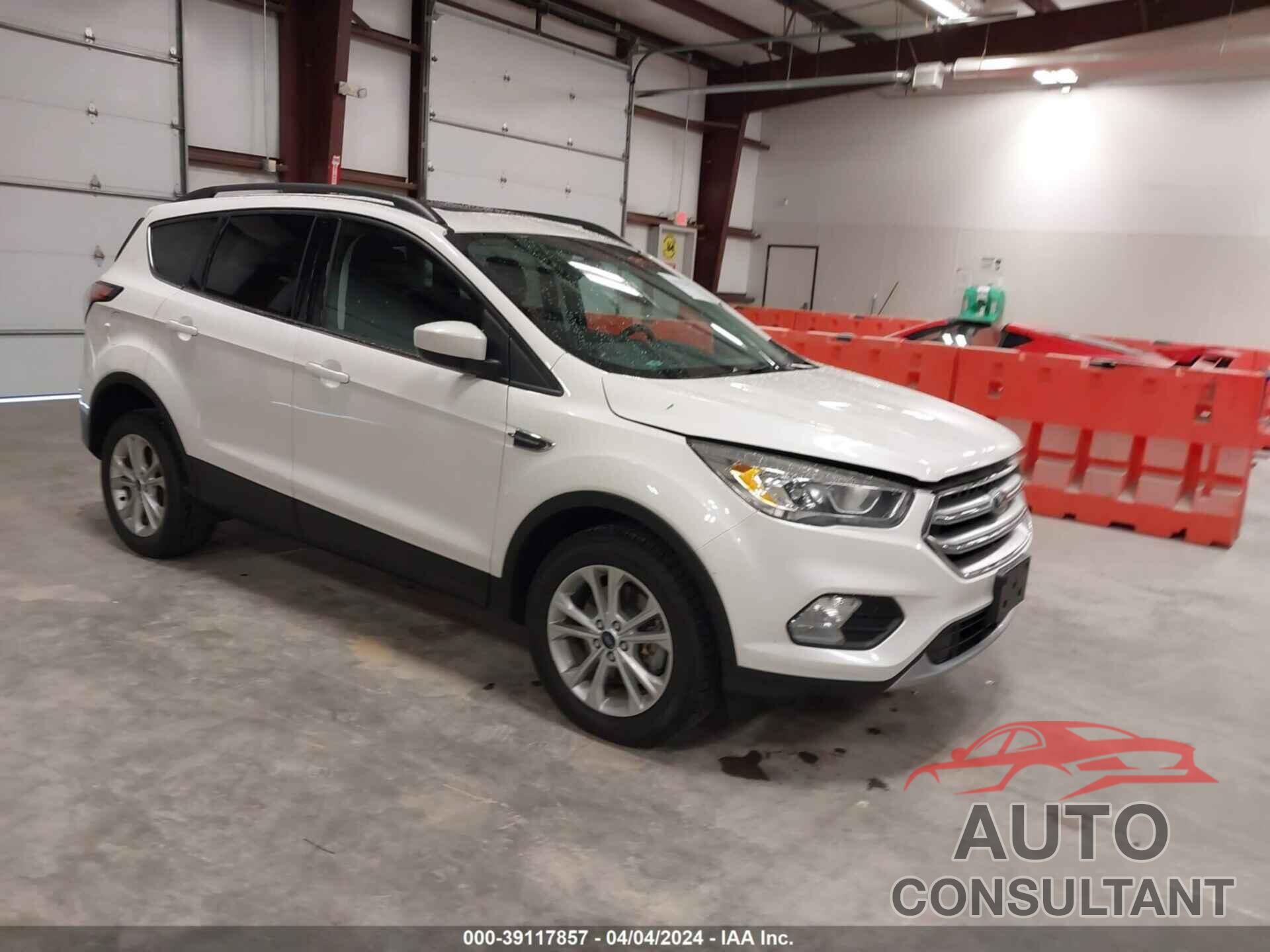 FORD ESCAPE 2017 - 1FMCU9GD9HUD50323