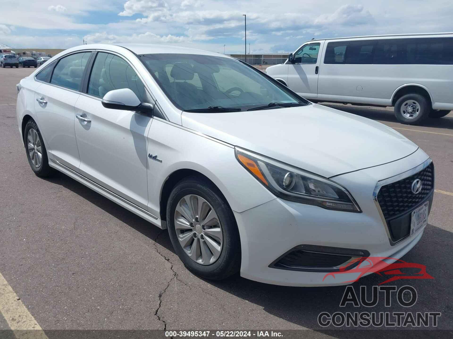 HYUNDAI SONATA HYBRID 2016 - KMHE24L1XGA038833