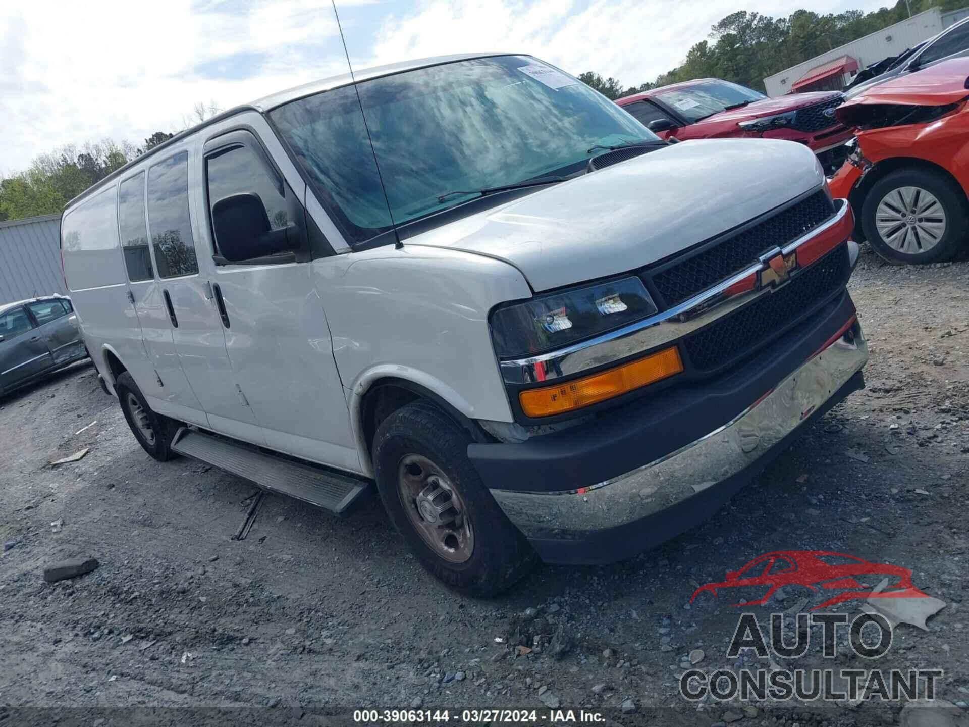 CHEVROLET EXPRESS CARGO VAN 2017 - 1GCZGHFG2H1155466