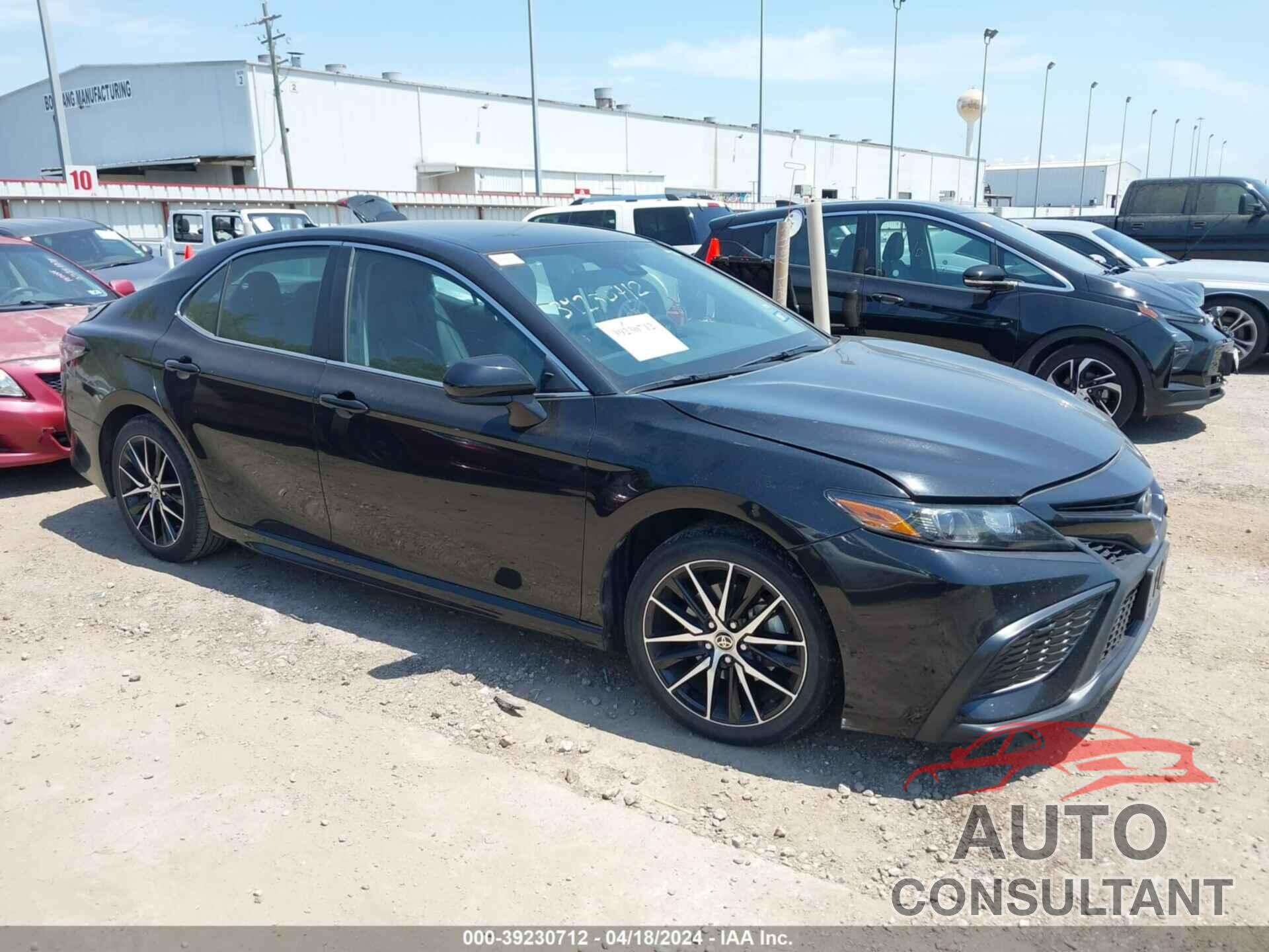 TOYOTA CAMRY 2021 - 4T1G11AK2MU463107