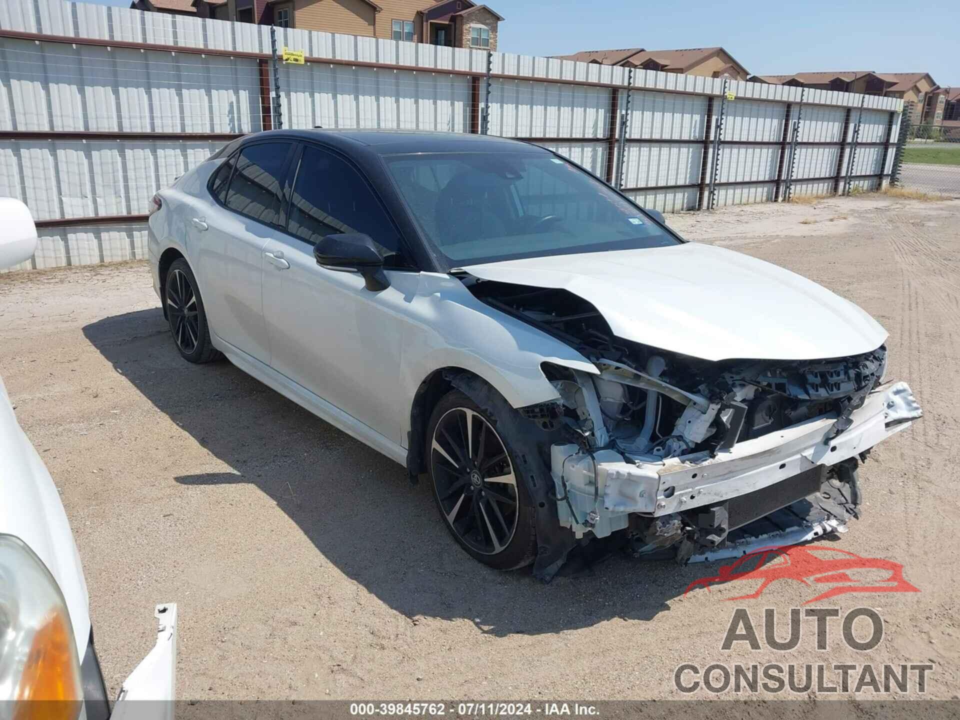 TOYOTA CAMRY 2019 - 4T1B61HK0KU285194