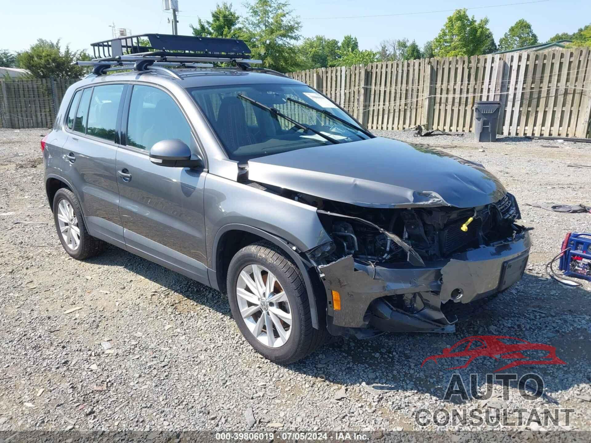 VOLKSWAGEN TIGUAN LIMITED 2018 - WVGBV7AX0JK002458