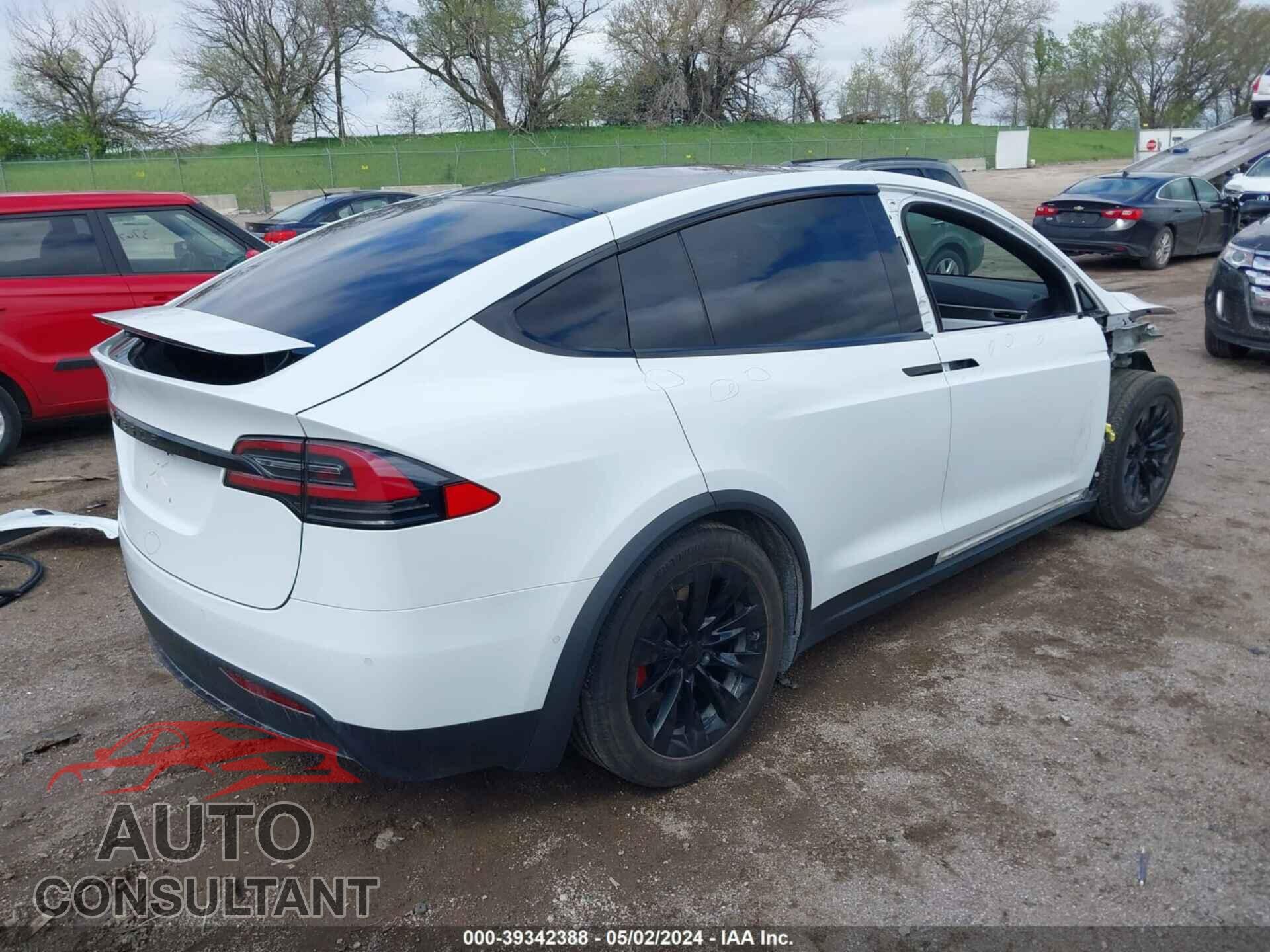 TESLA MODEL X 2017 - 5YJXCBE25HF049512