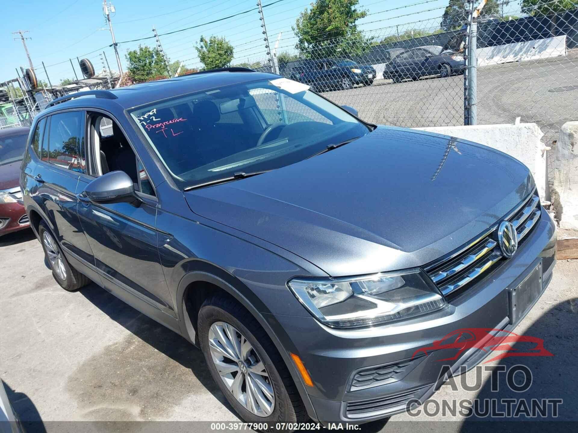 VOLKSWAGEN TIGUAN 2018 - 3VV1B7AX0JM103518