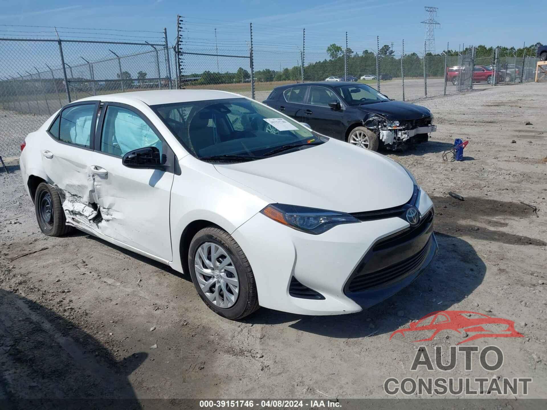 TOYOTA COROLLA 2018 - 5YFBURHE3JP842940