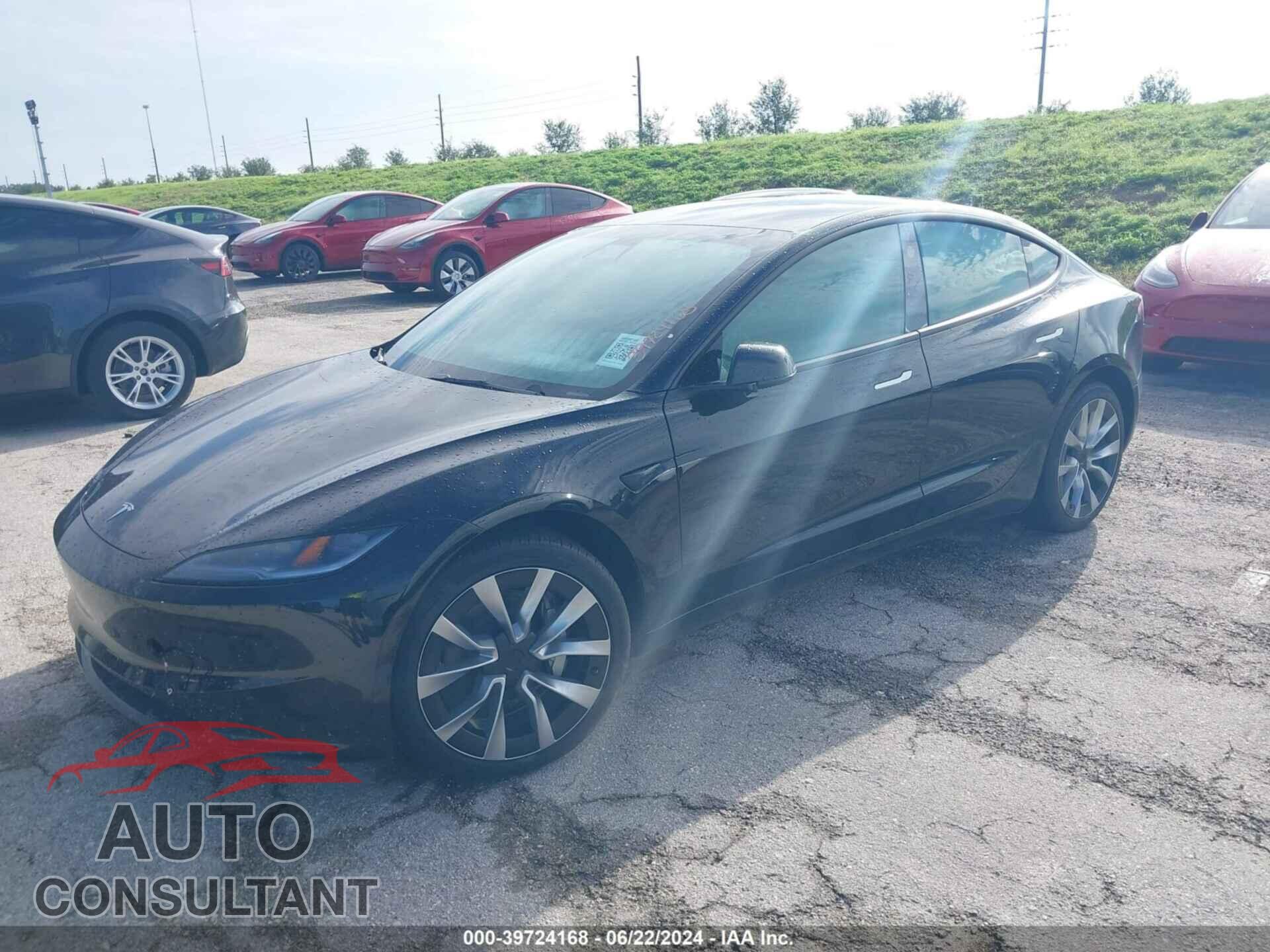 TESLA MODEL 3 2024 - 5YJ3E1EA9RF749853