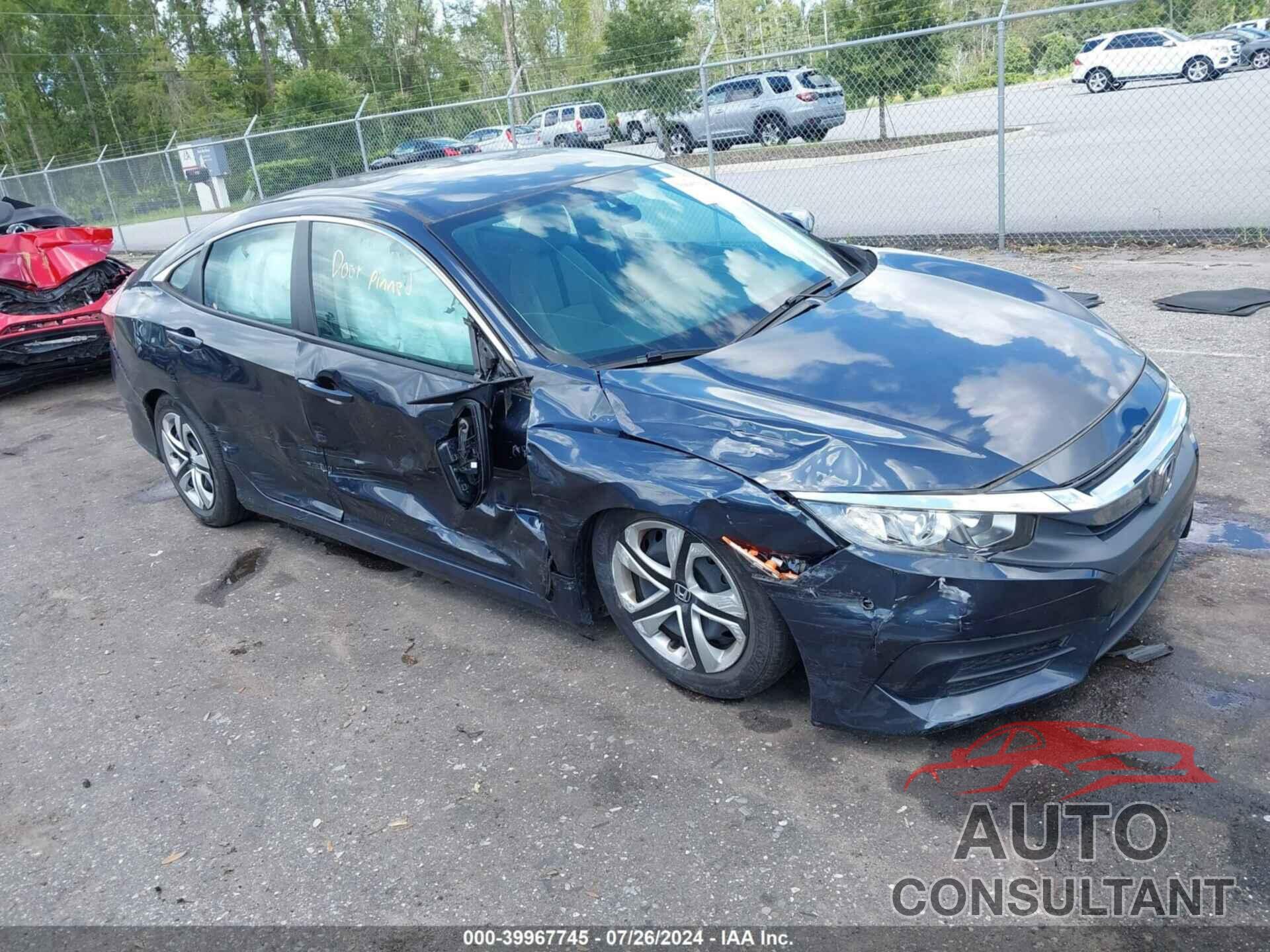 HONDA CIVIC 2018 - 2HGFC2F53JH579497