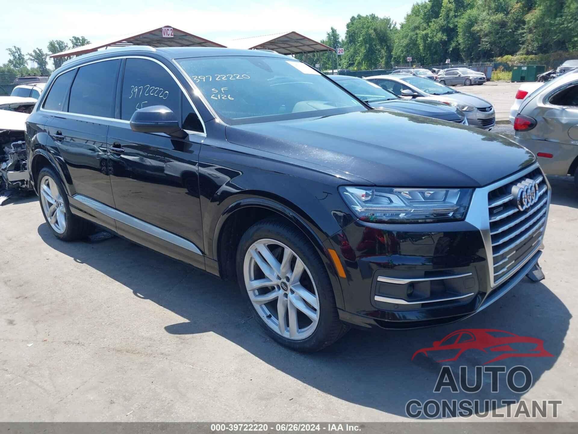 AUDI Q7 2018 - WA1VAAF72JD048312