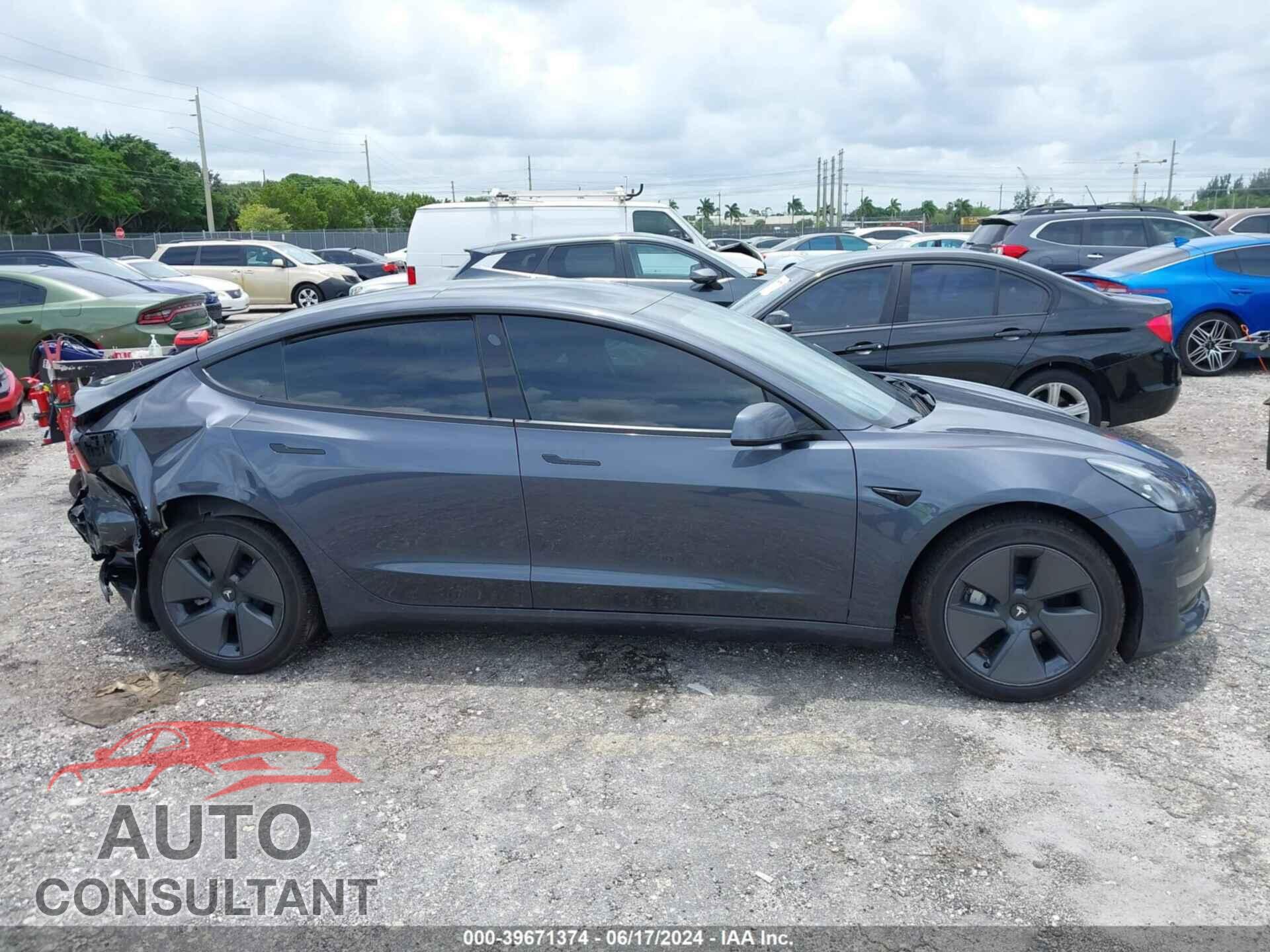 TESLA MODEL 3 2023 - 5YJ3E1EA5PF702476