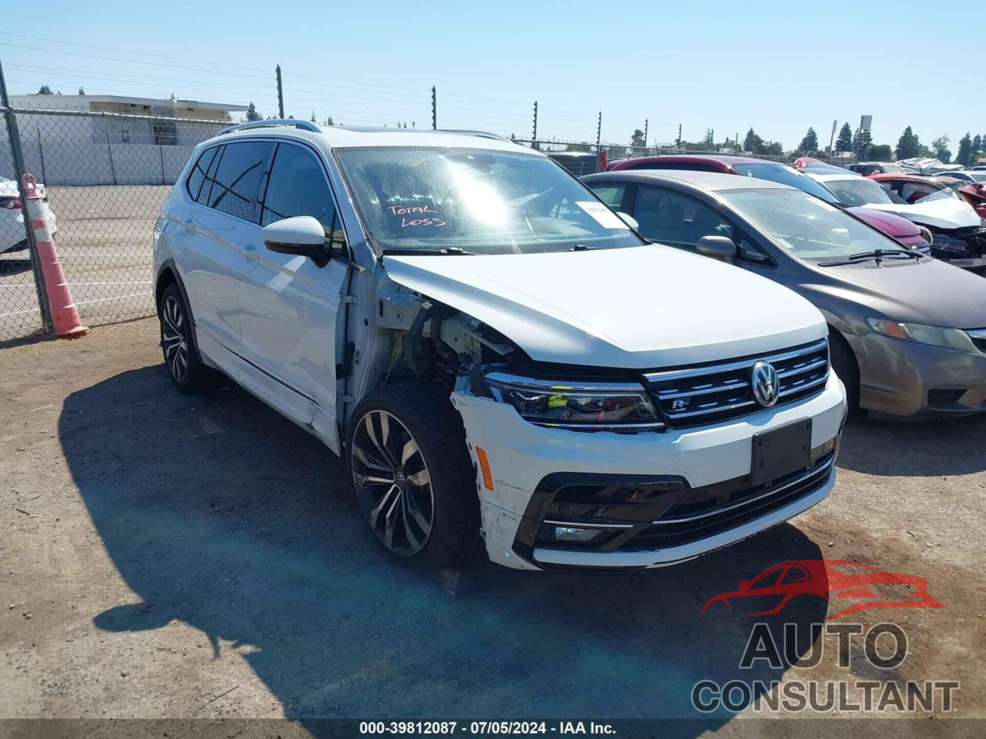 VOLKSWAGEN TIGUAN 2018 - 3VV4B7AX7JM217058