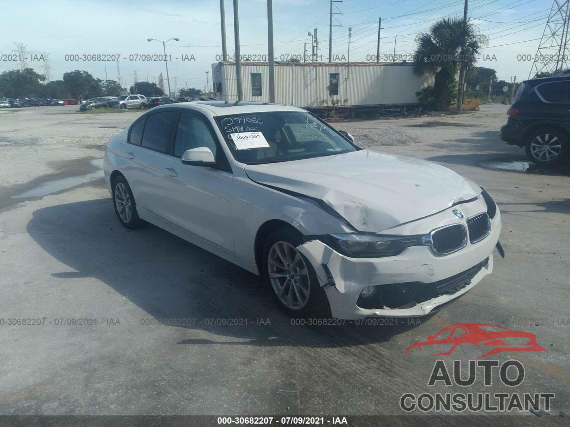 BMW 3 SERIES 2016 - WBA8E1G51GNT33670