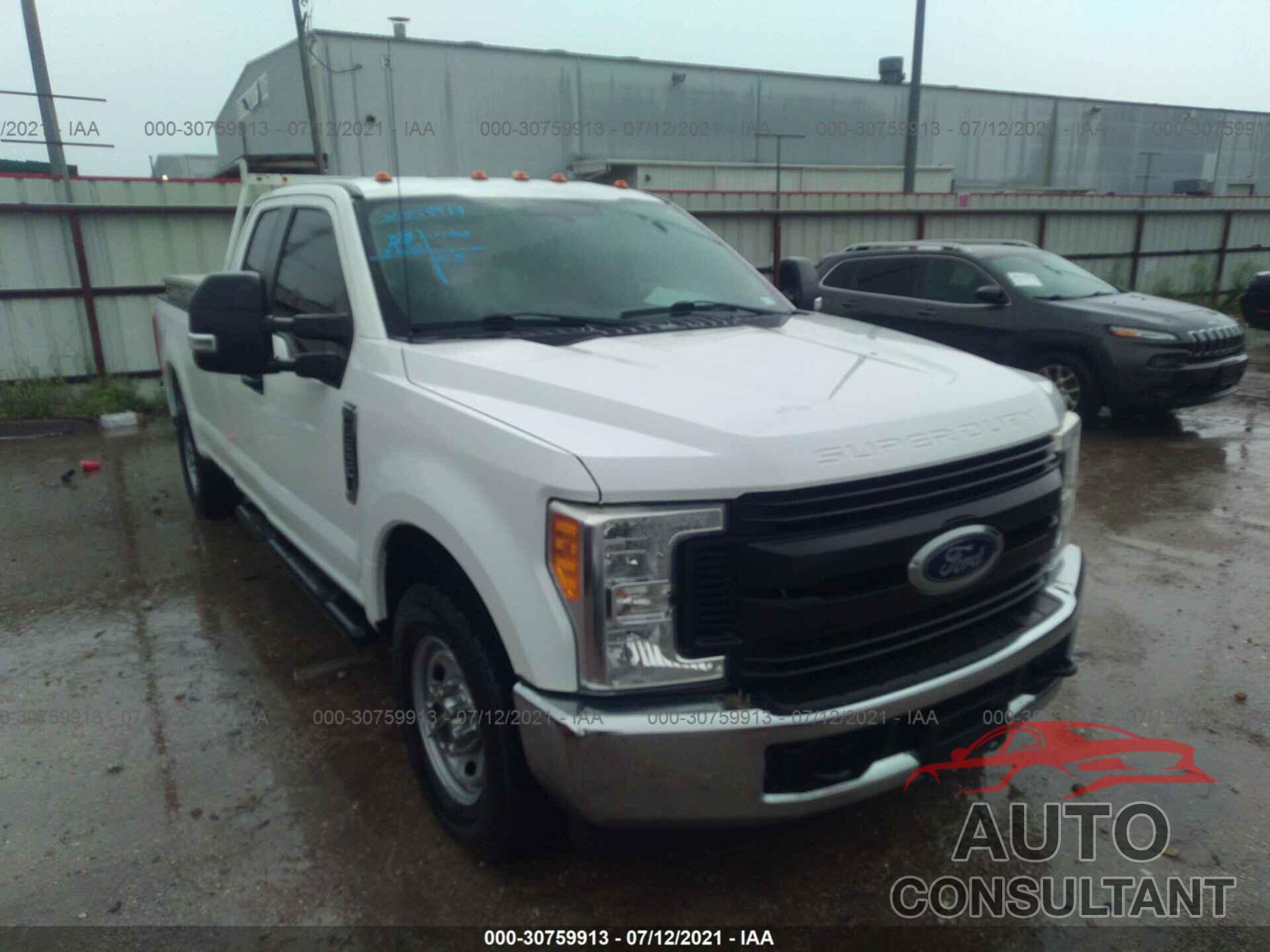 FORD SUPER DUTY F-250 SRW 2017 - 1FT7X2A64HEE53934